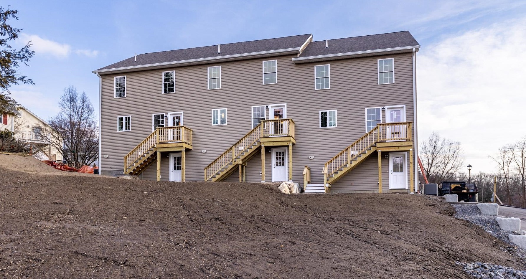 601 Old Wellington Rd, Manchester NH  03104-4111 exterior