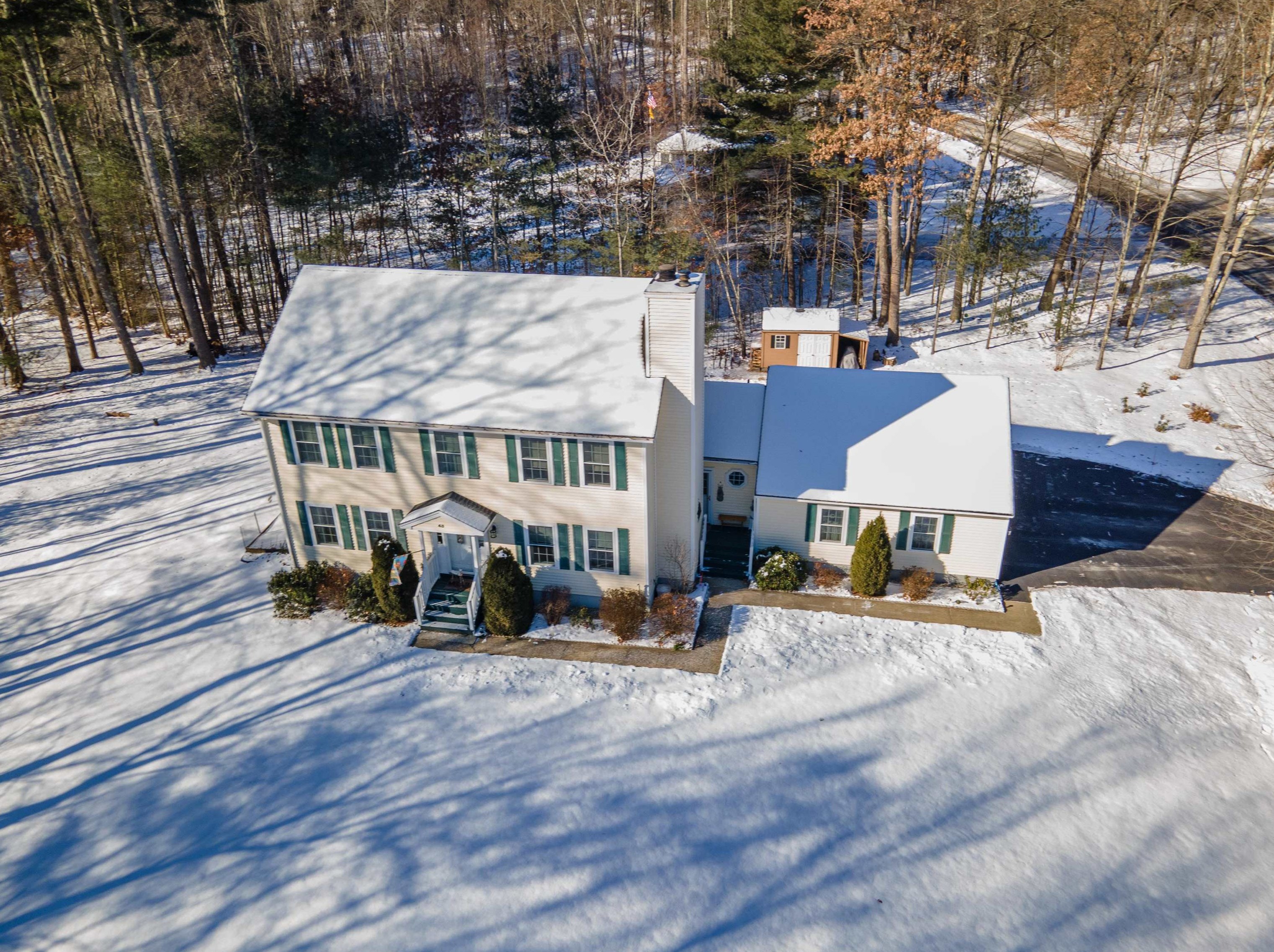 48 Hansom Dr, Merrimack, NH 03054-4585