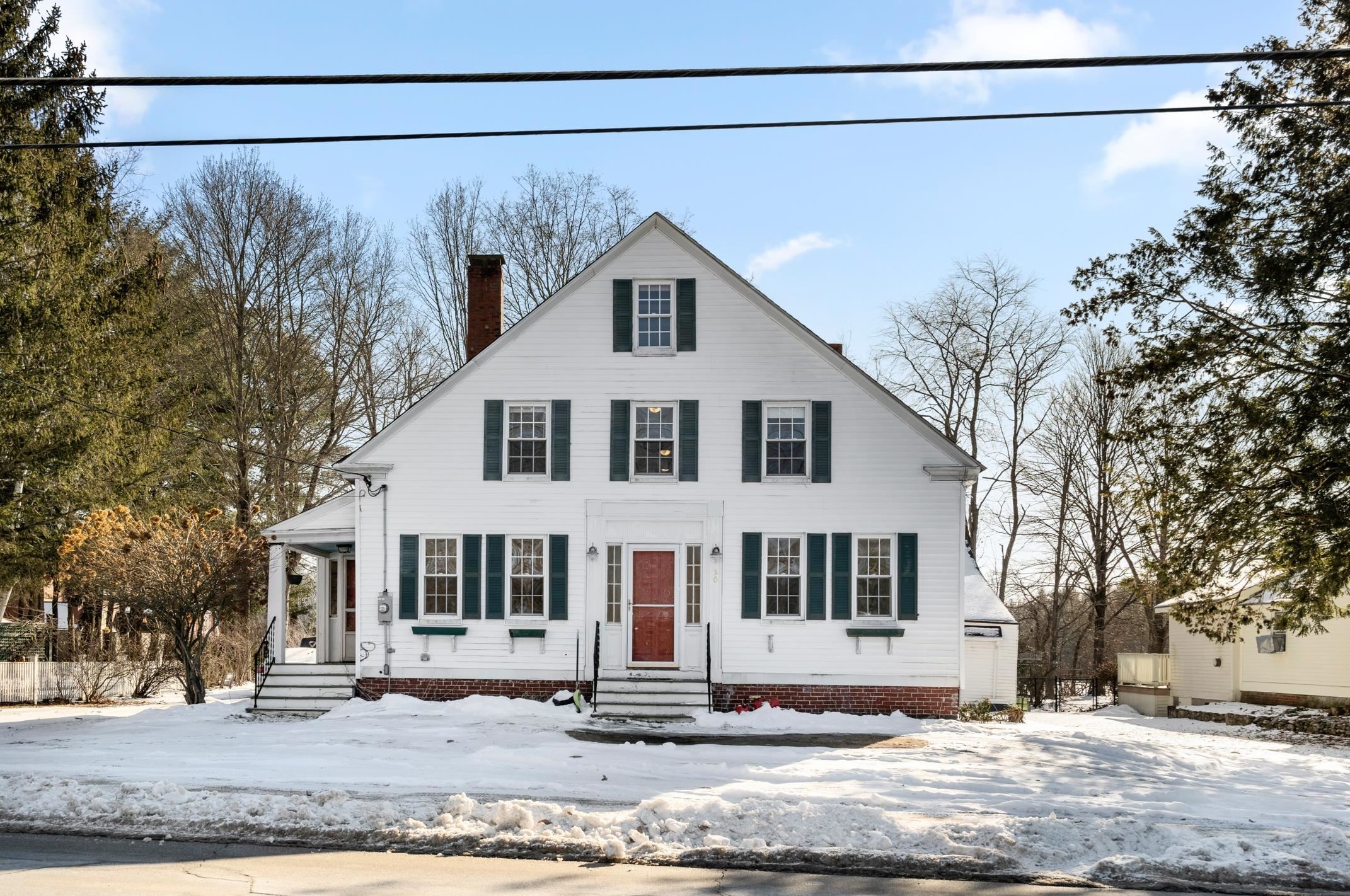 50 Linden St, Kensington, NH 03833-2600