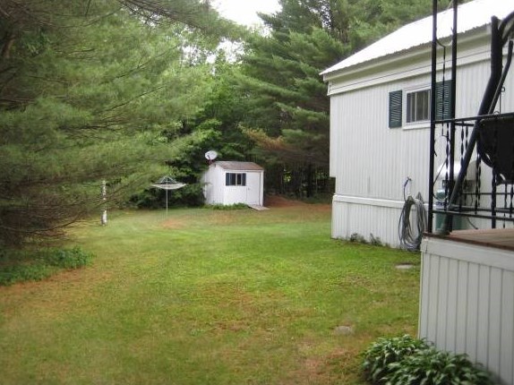 47 Willow St, Tuftonboro, NH 03816-4486