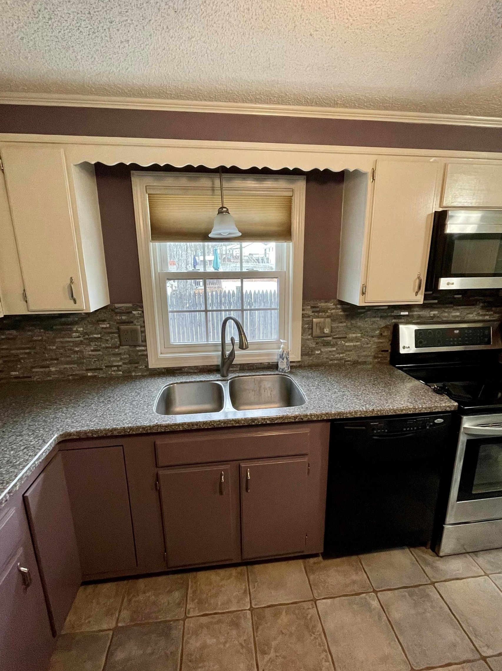 25 Birchwood Ave, Rochester, NH 03867-2003