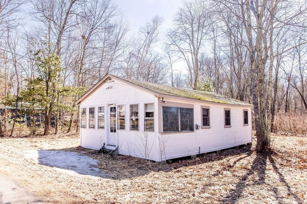 4 Mark, Derry, NH 03038