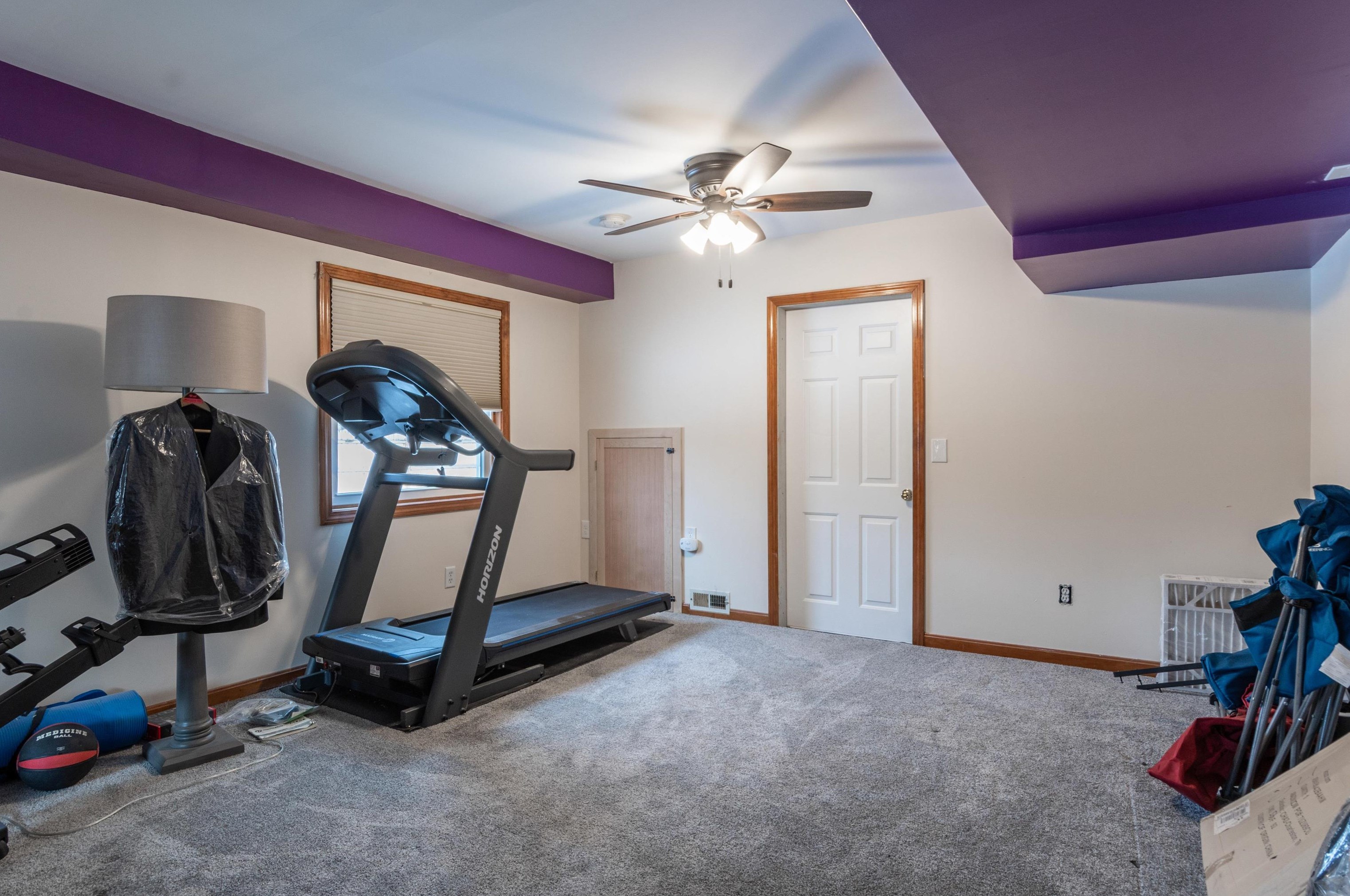 1 Nichols Ln, Merrimack NH  03054-2862 exterior