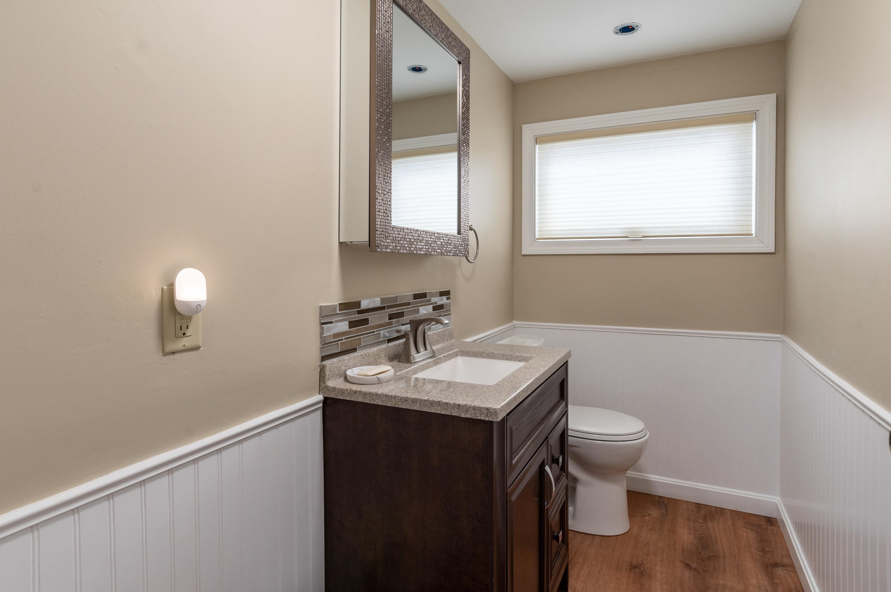 1 Nichols Ln, Merrimack NH  03054-2862 exterior