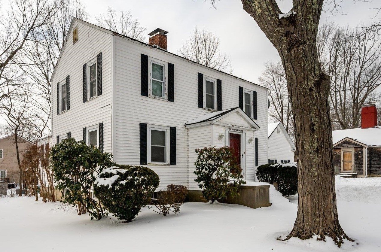 10 Whitley Rd, Kensington, NH 03833-1511