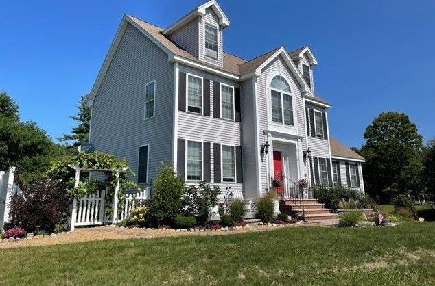4 Cole Cir, Dover, NH 03823