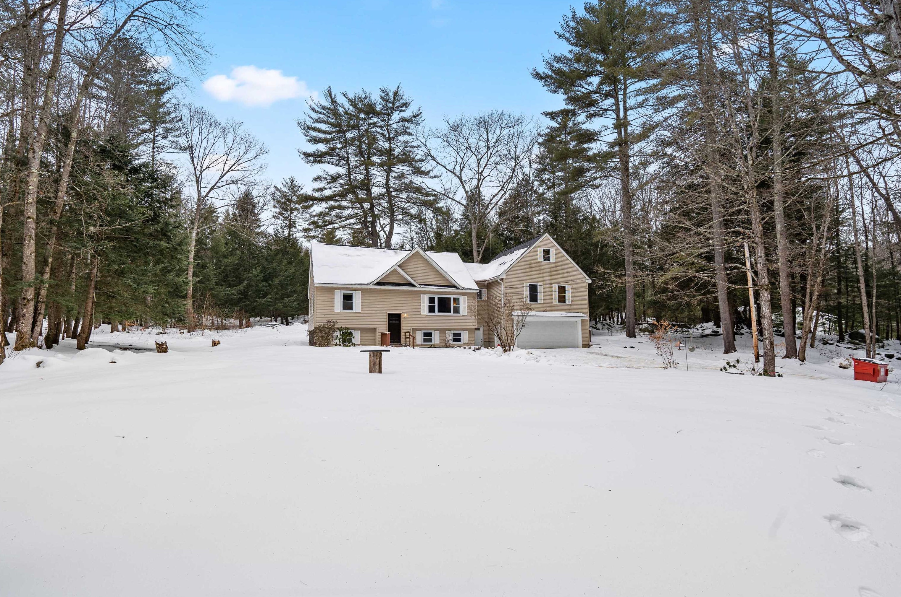 113 Lesmerises Rd, Concord, NH 03307