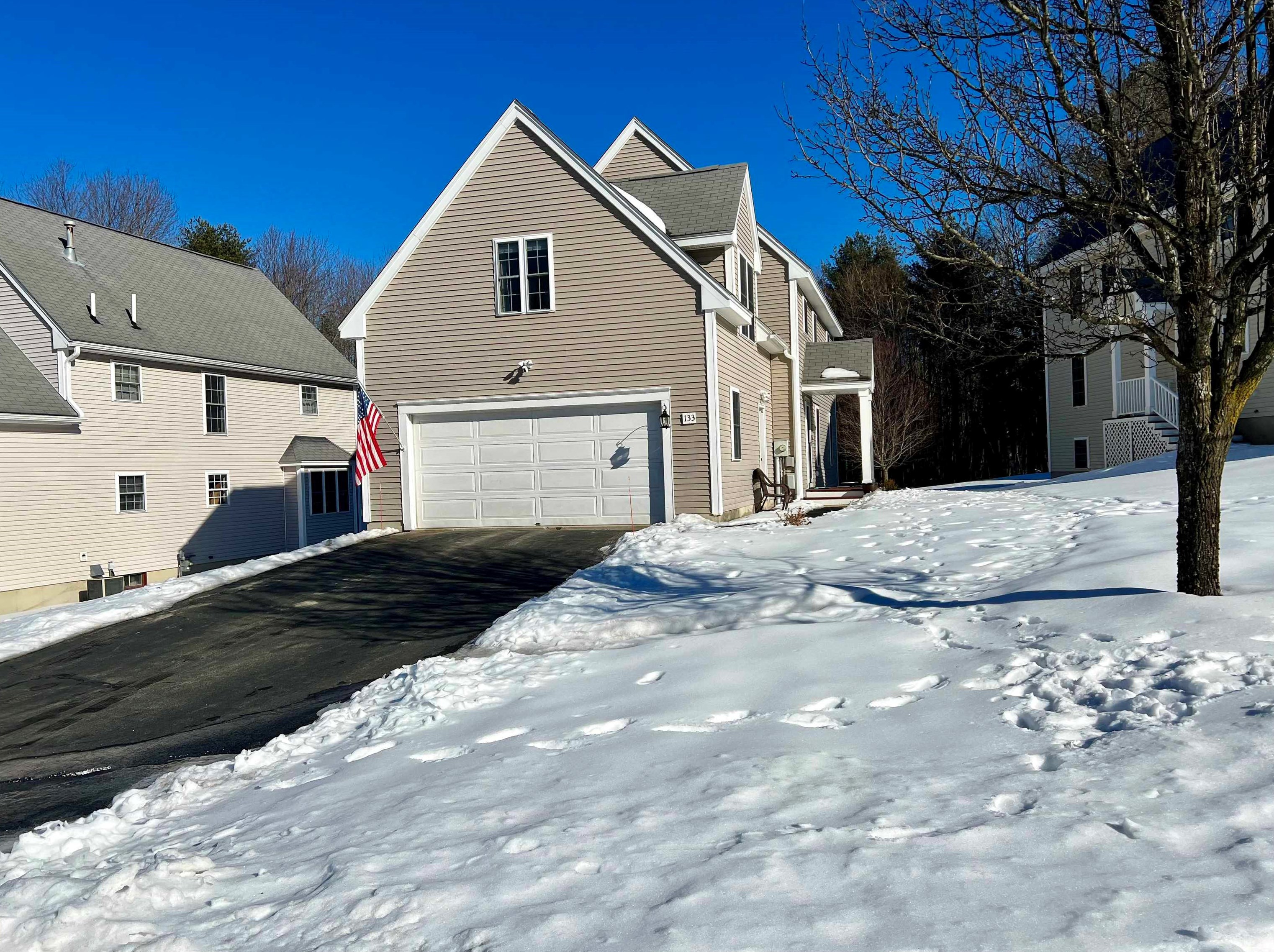 133 Barbara Ln, Hudson, NH 03051