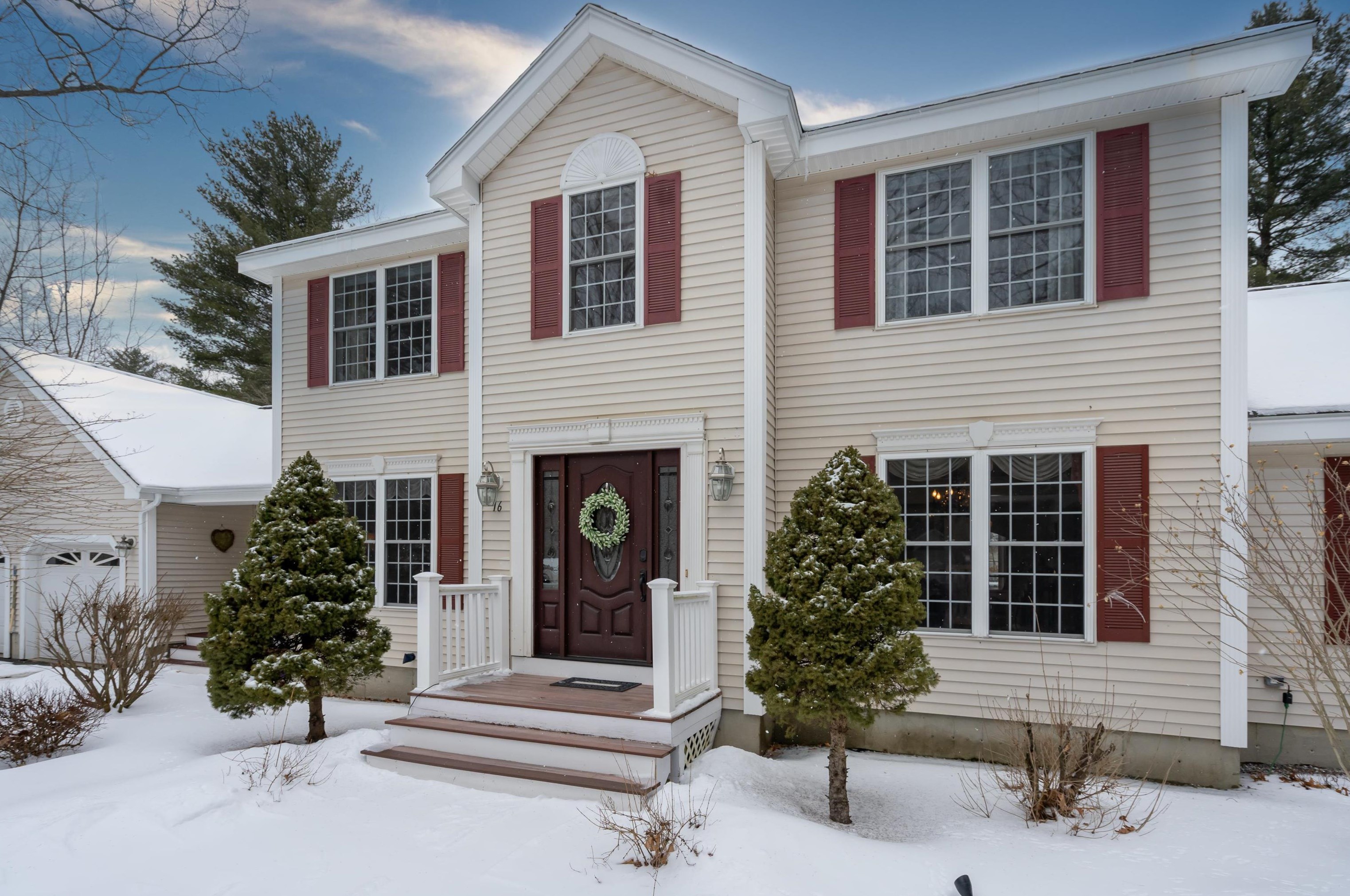 16 Burgess, Hudson, NH 03052