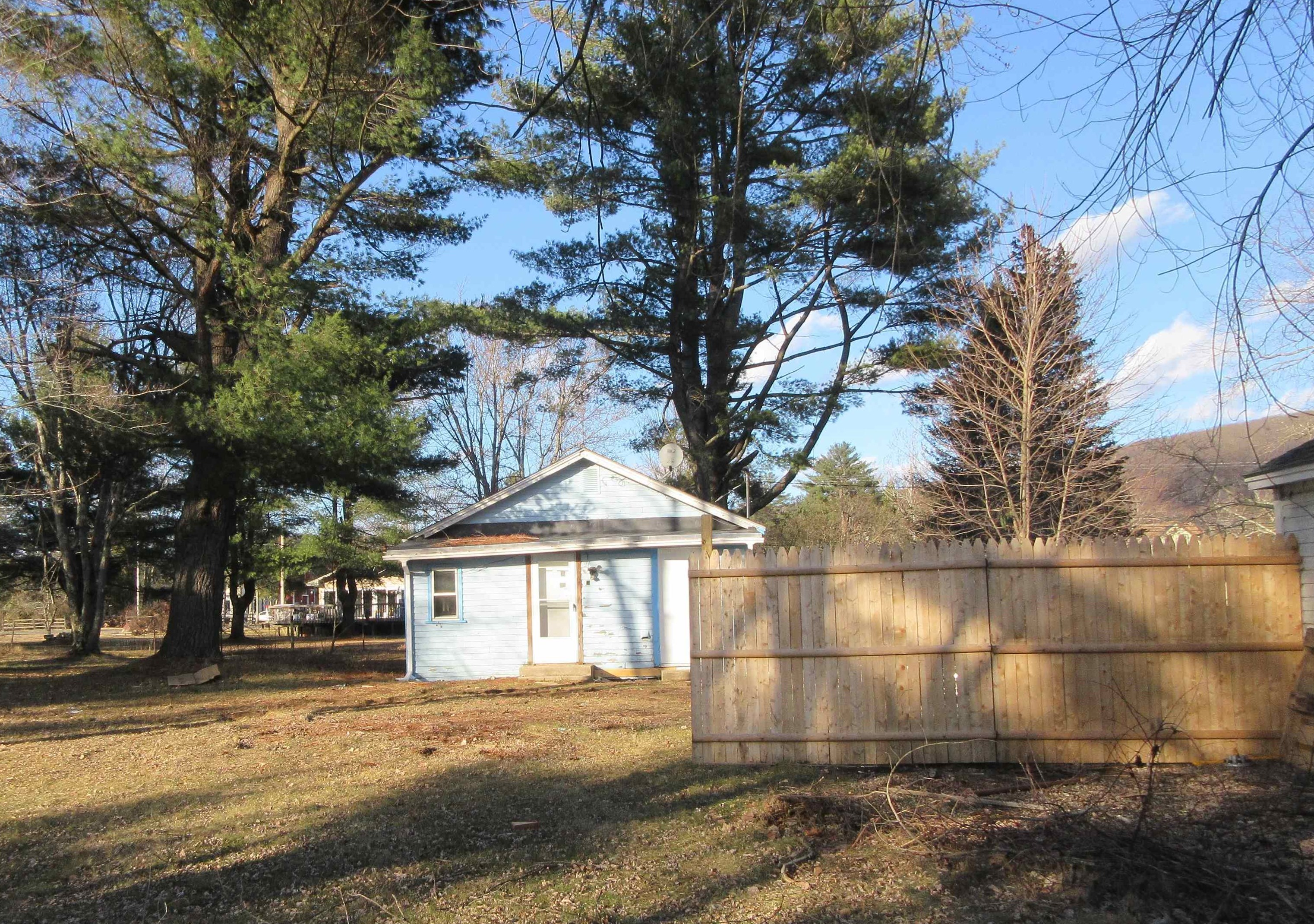 15 Maxwell Ct, Winchester, NH 03470