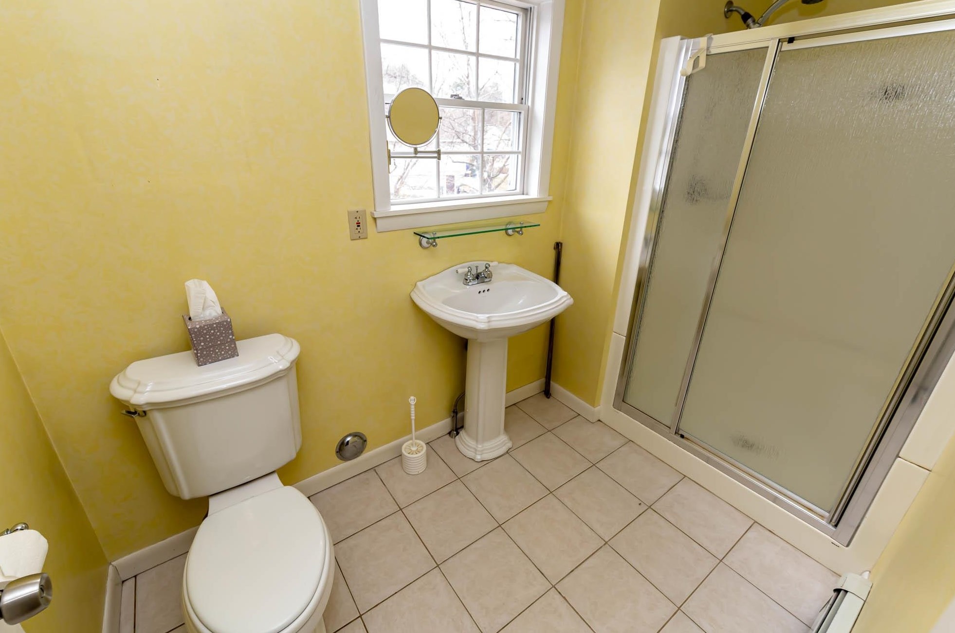 74 Fremont St, Manchester NH 03103-2920 exterior