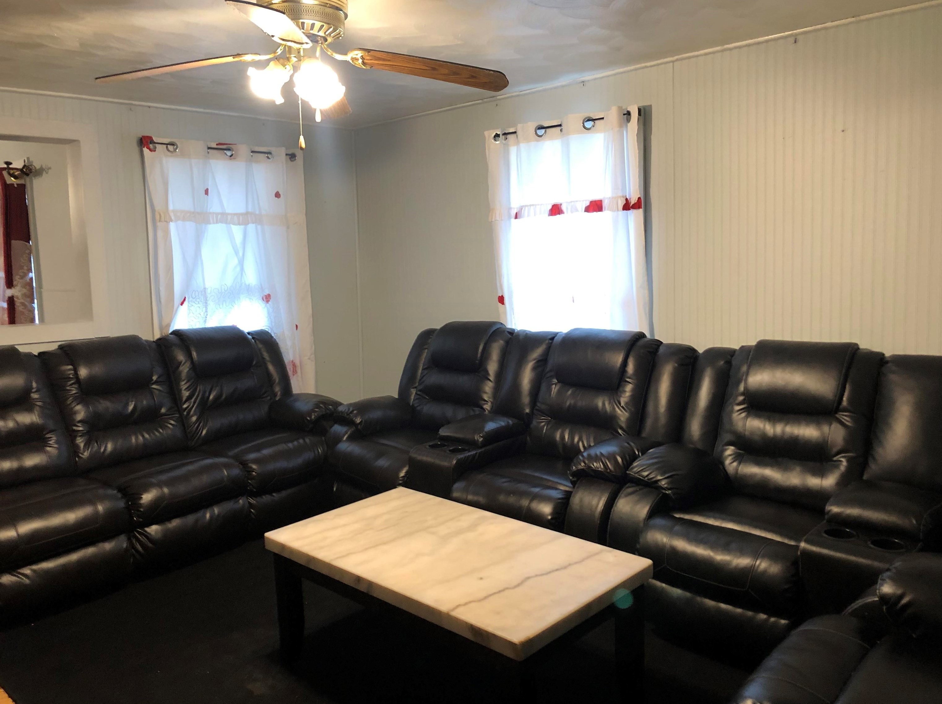 320 Cedar St, Manchester NH 03103-5311 exterior