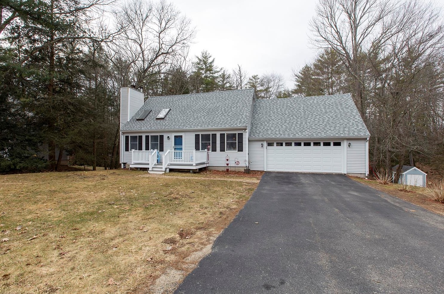 10 Durell Dr, Newmarket, NH 03857 exterior