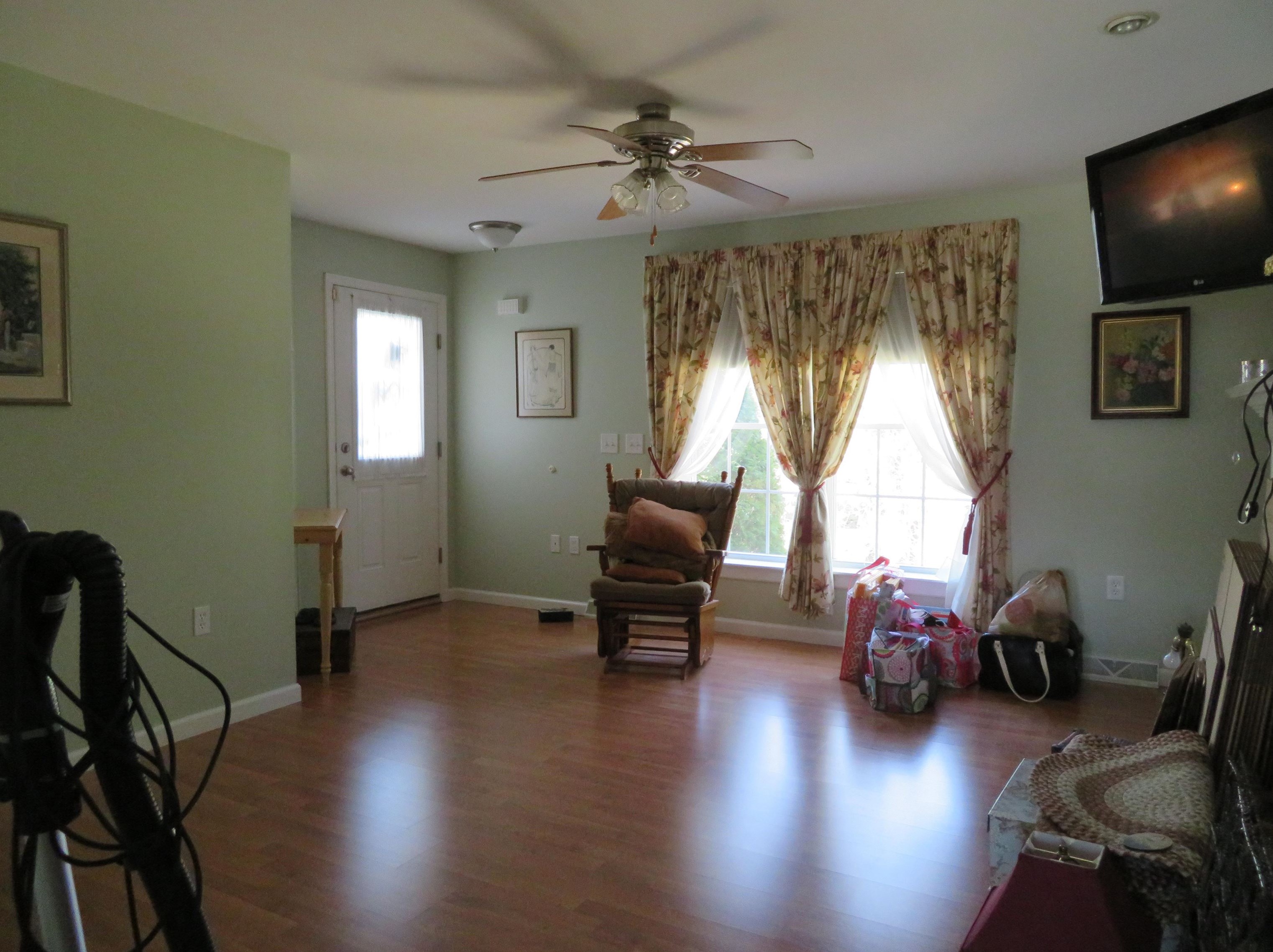 10 Tumbleweed Dr, Rochester NH 03867-5232 exterior