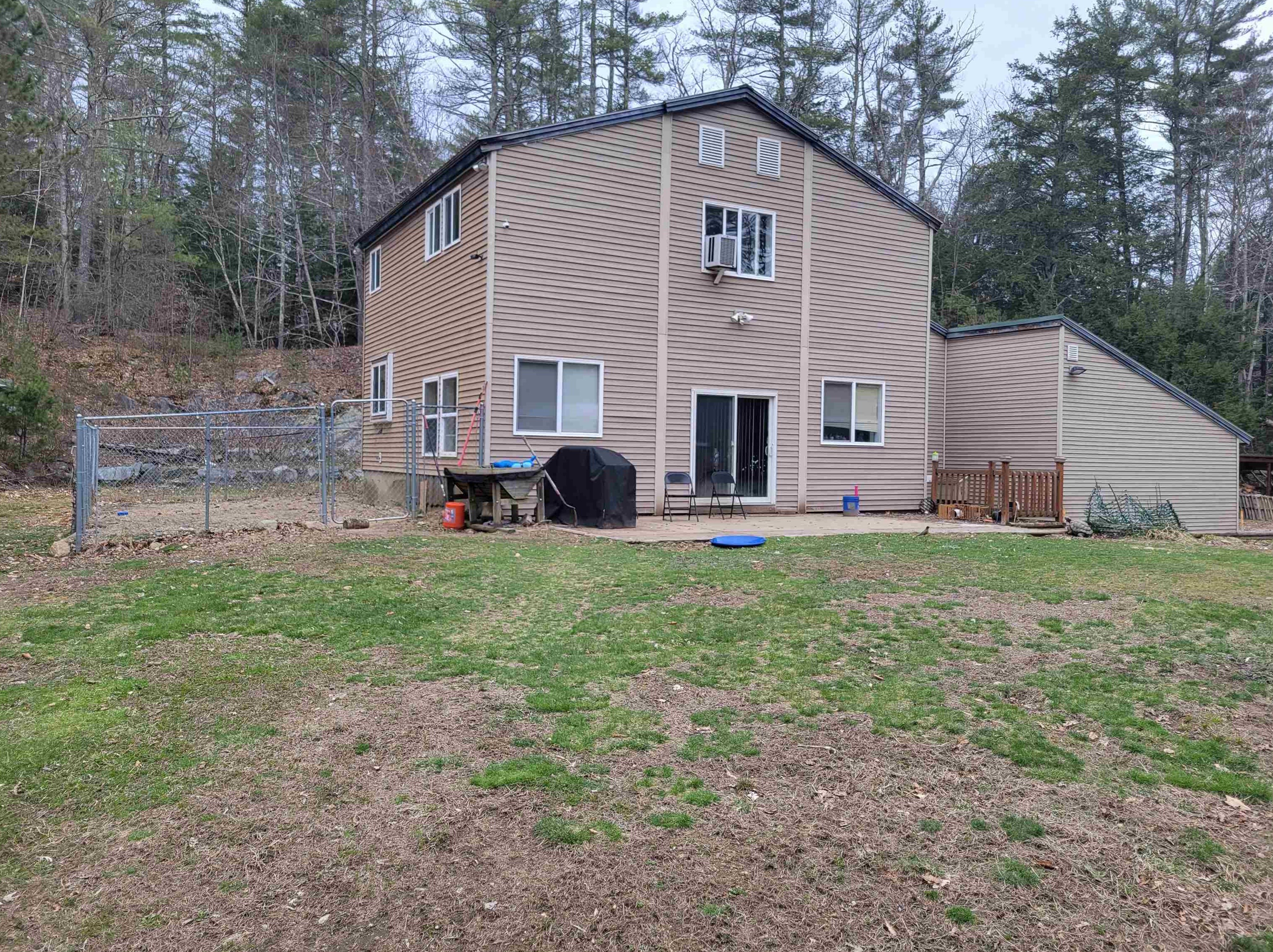207 Raymond Rd, Nottingham, NH