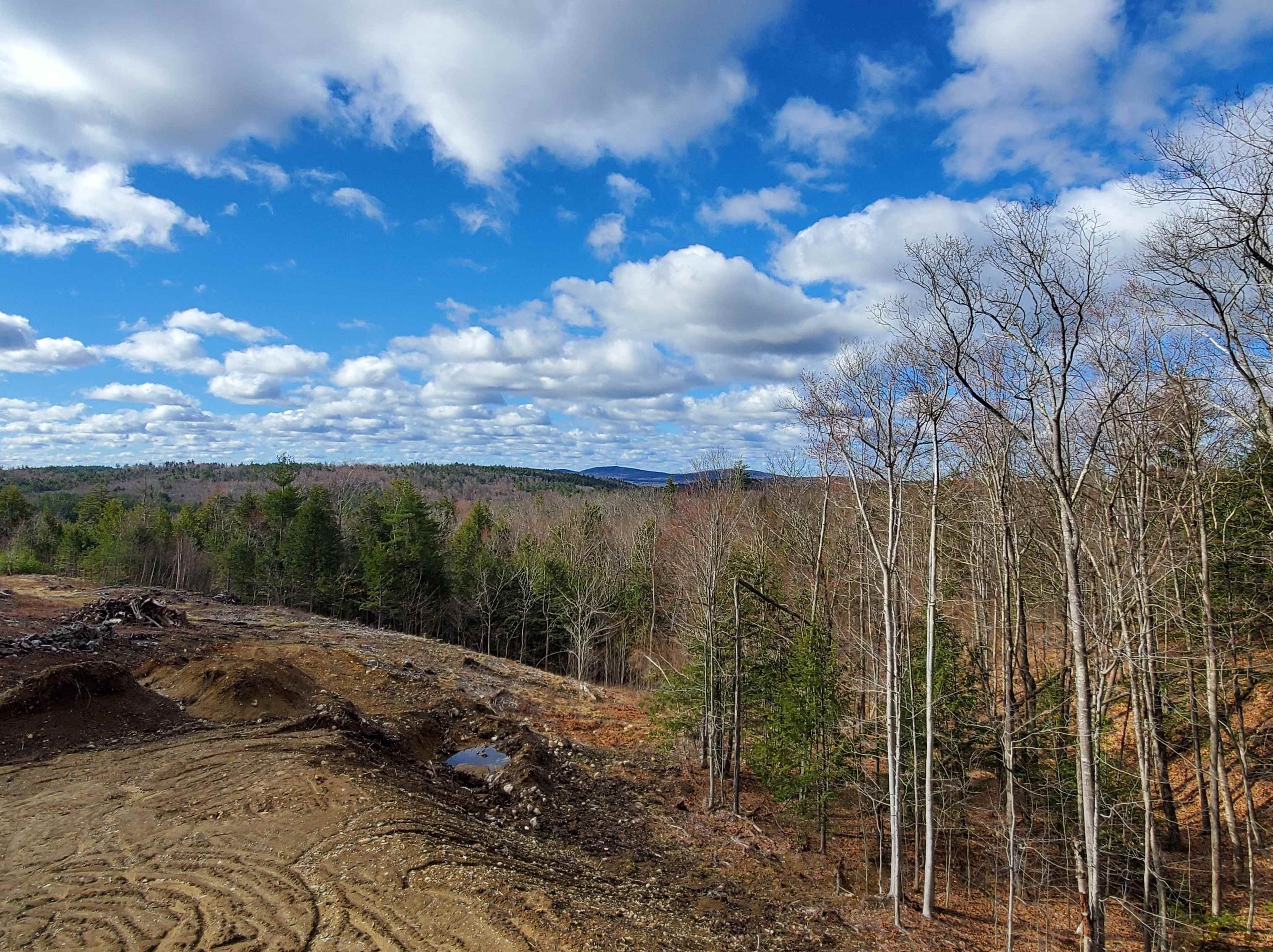 200 Governors Rd, Pittsfield, NH 03263-3821
