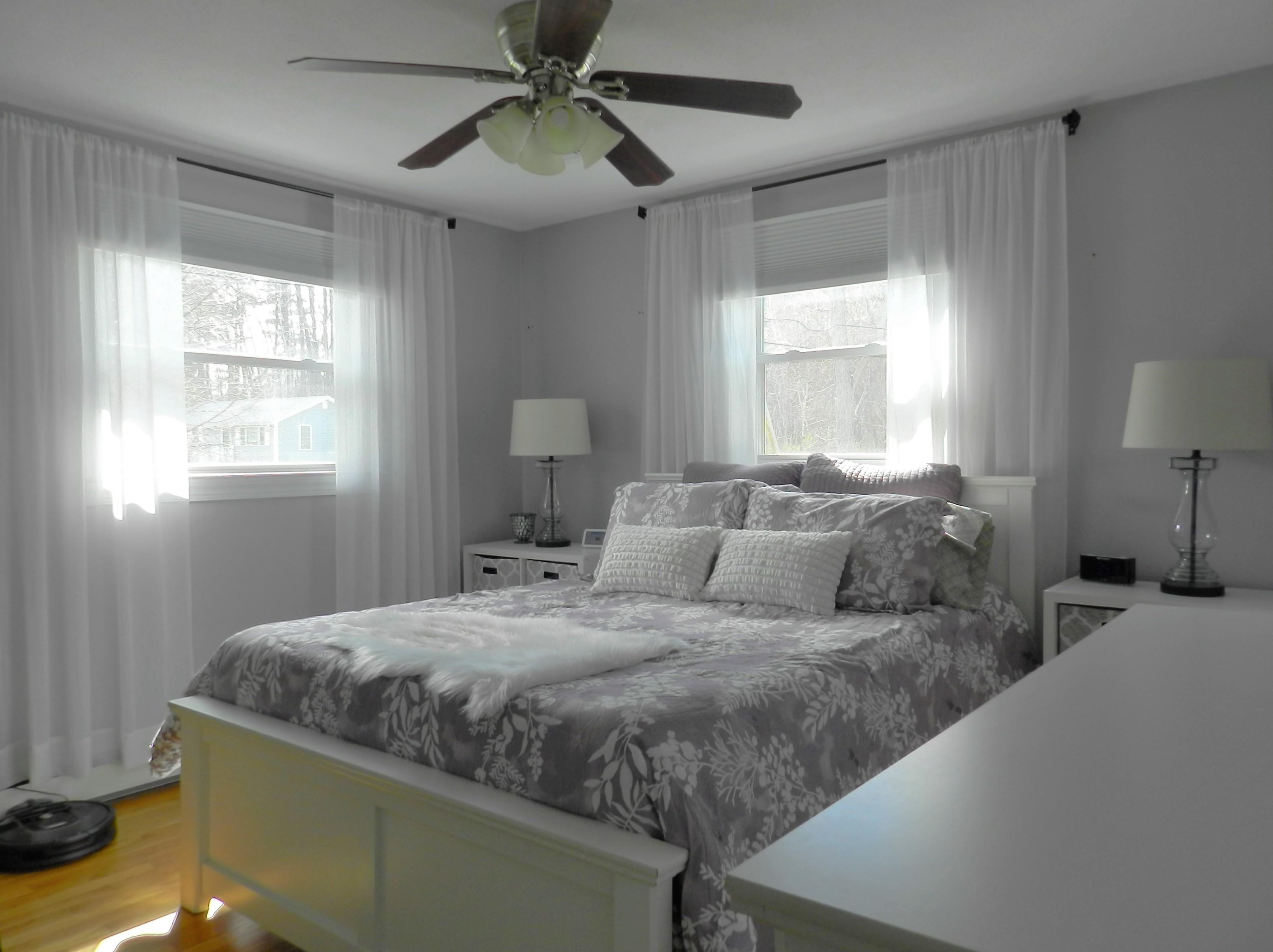 2 Heather St, Manchester NH 03104-2042 exterior