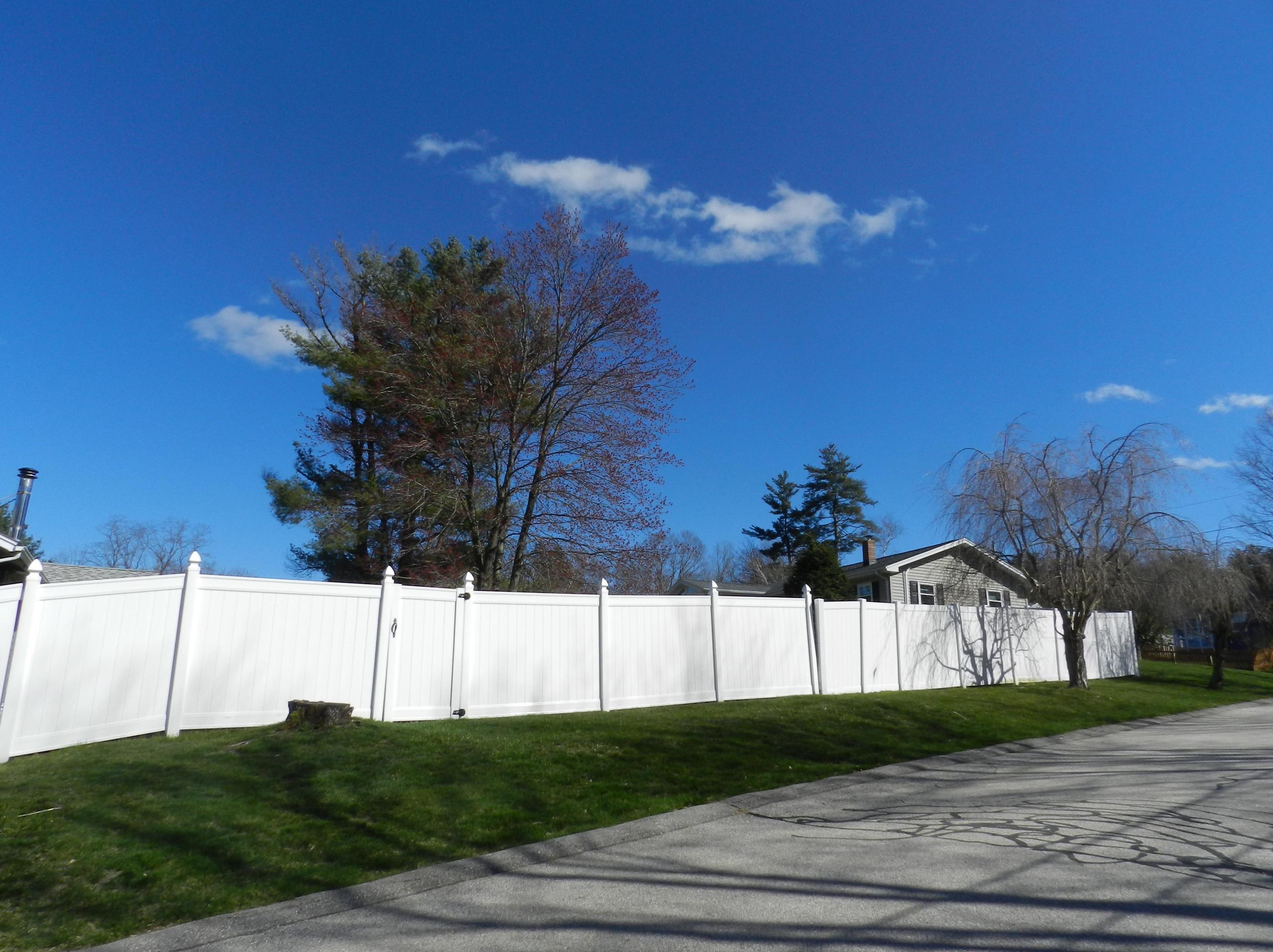 2 Heather St, Manchester NH 03104-2042 exterior