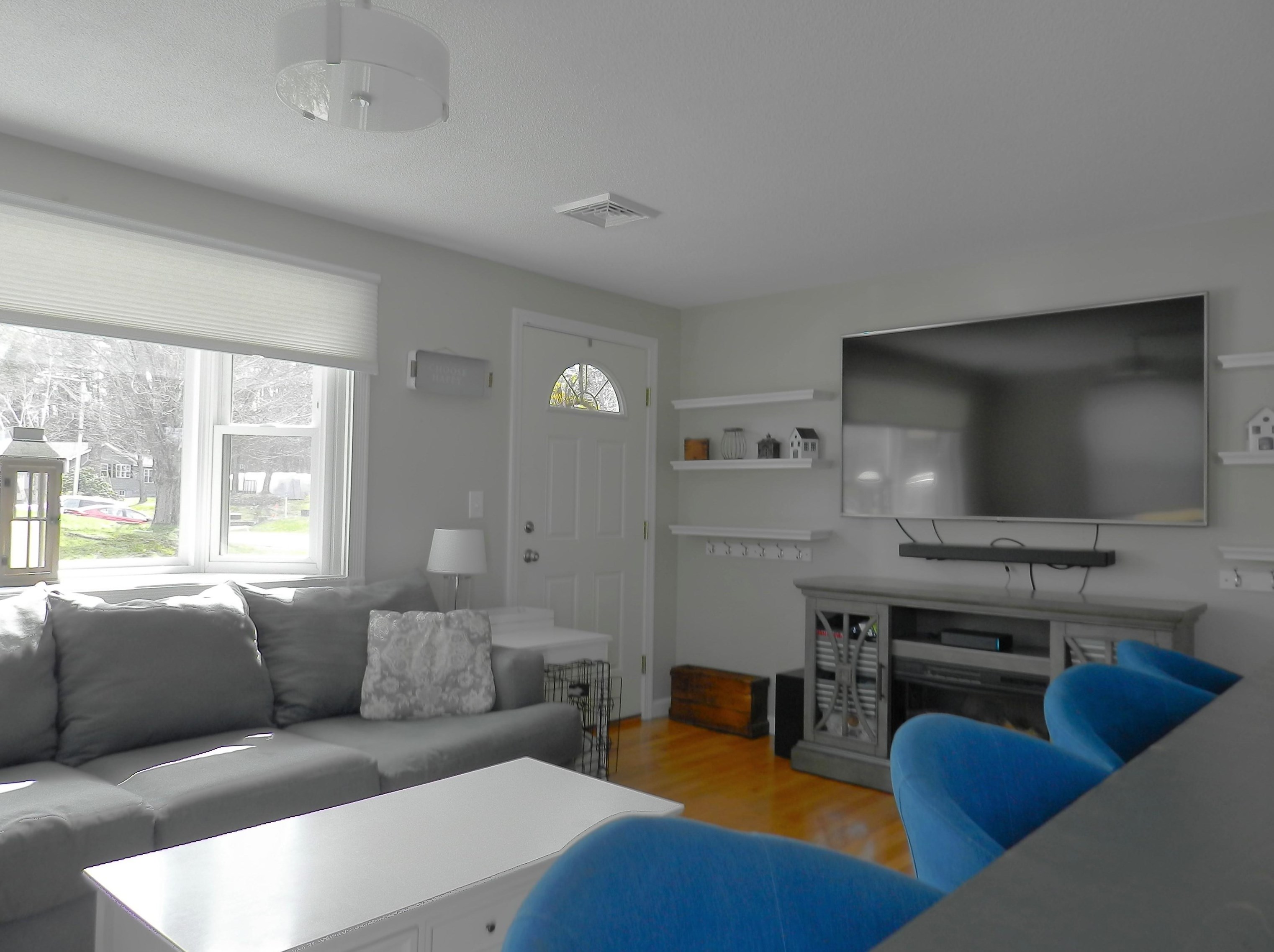 2 Heather St, Manchester NH 03104-2042 exterior