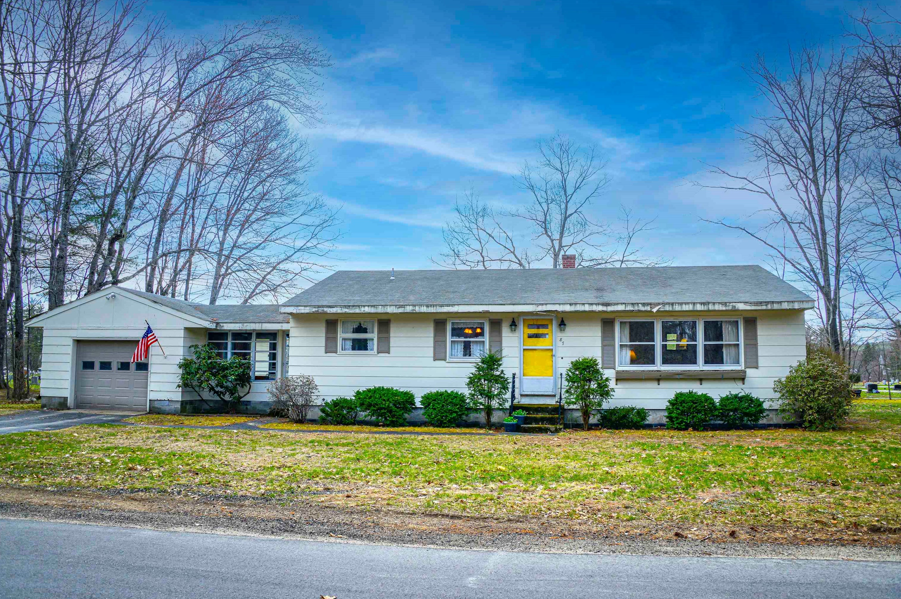 87 Hillside Ave, Albany, NH 03818-6014