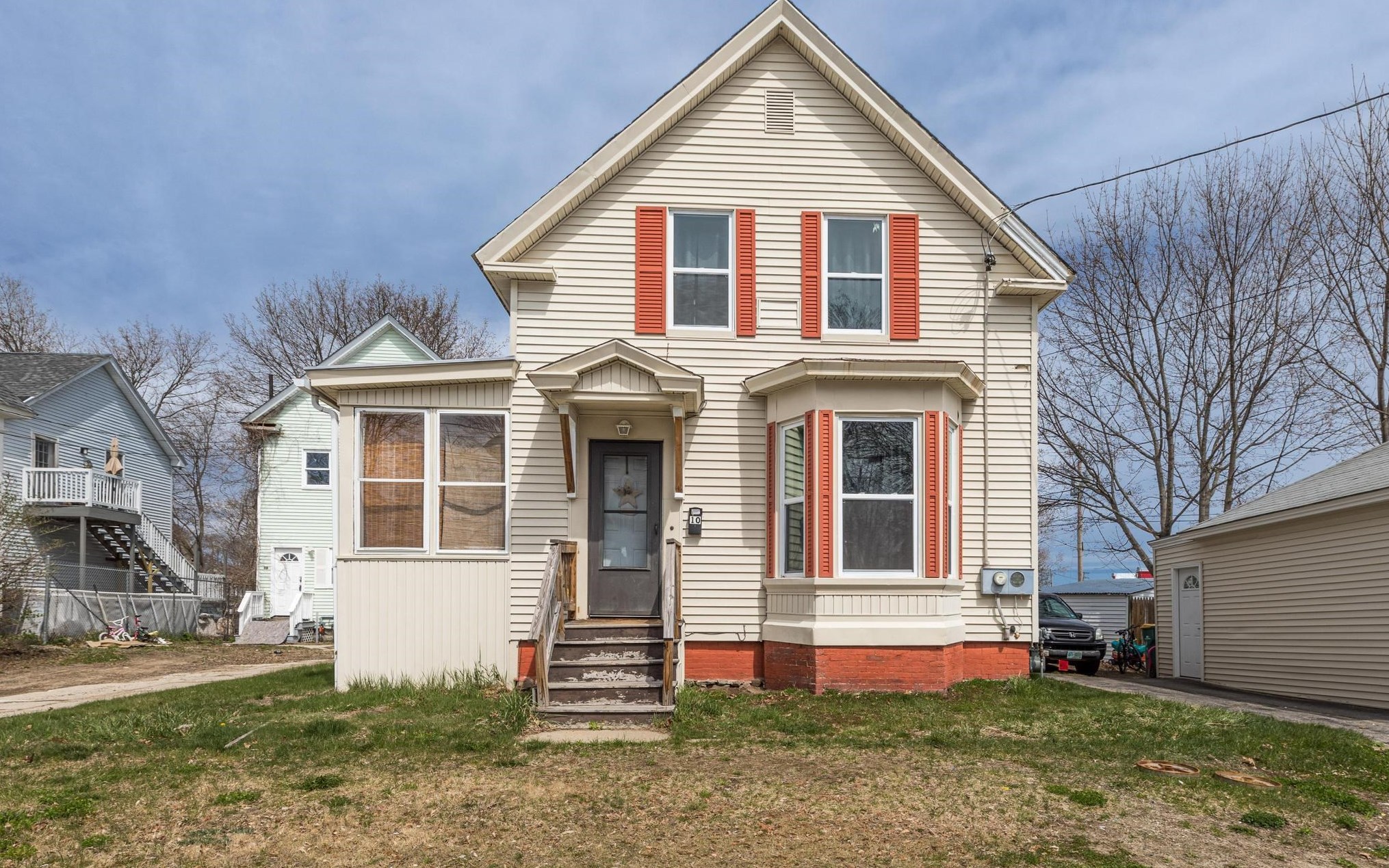 10 May St, Rochester, NH 03867-3401