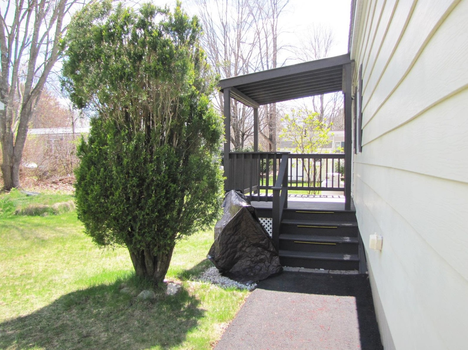 13 Vincent St, Kensington, NH 03833-4142