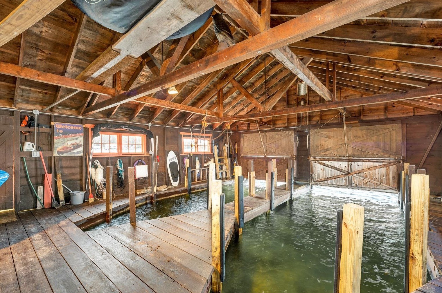 26 Lovejoy Ln, Meredith NH  03253-6923 exterior