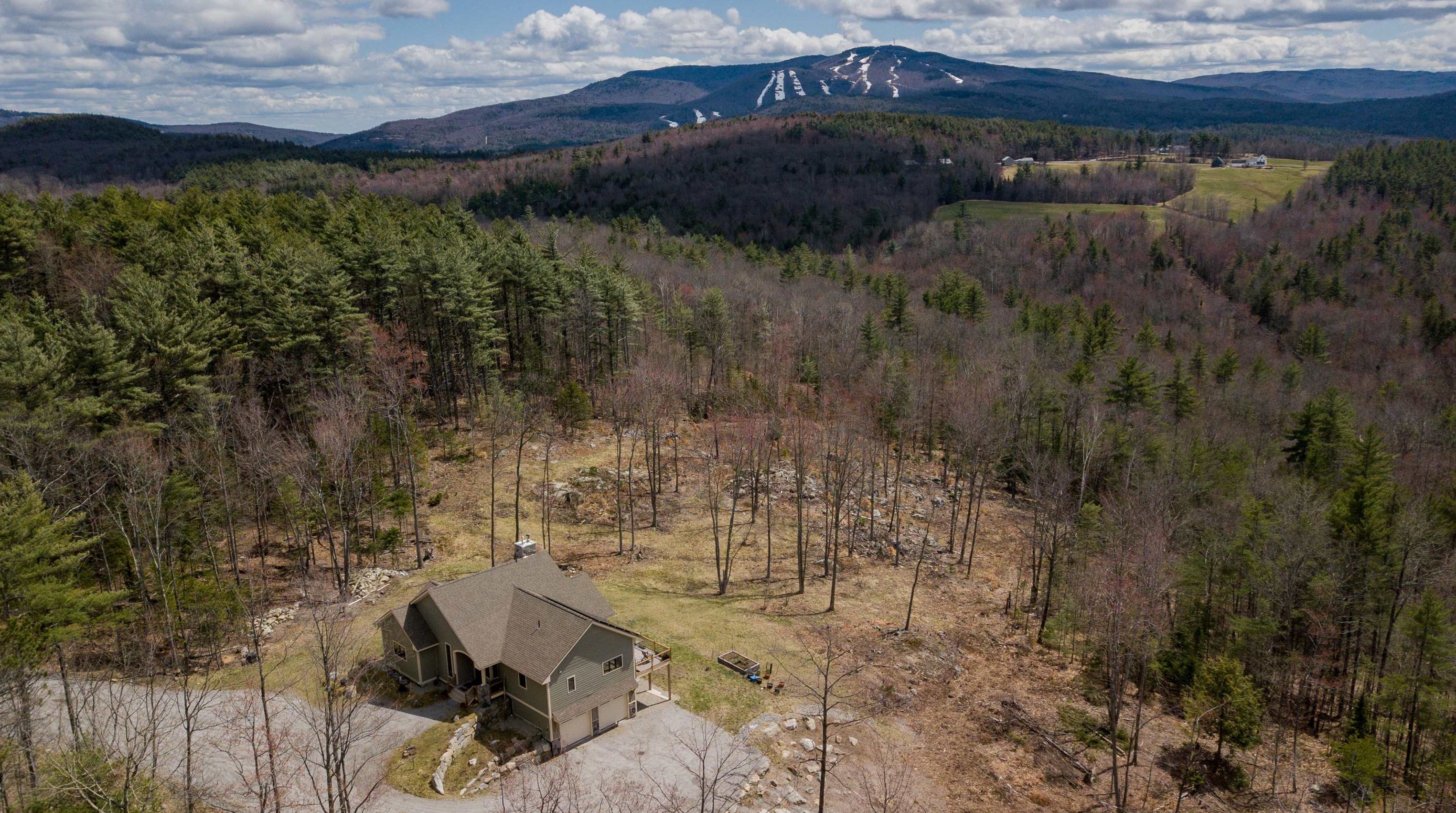 50 Pine Ridge Rd, Sunapee, NH 03782