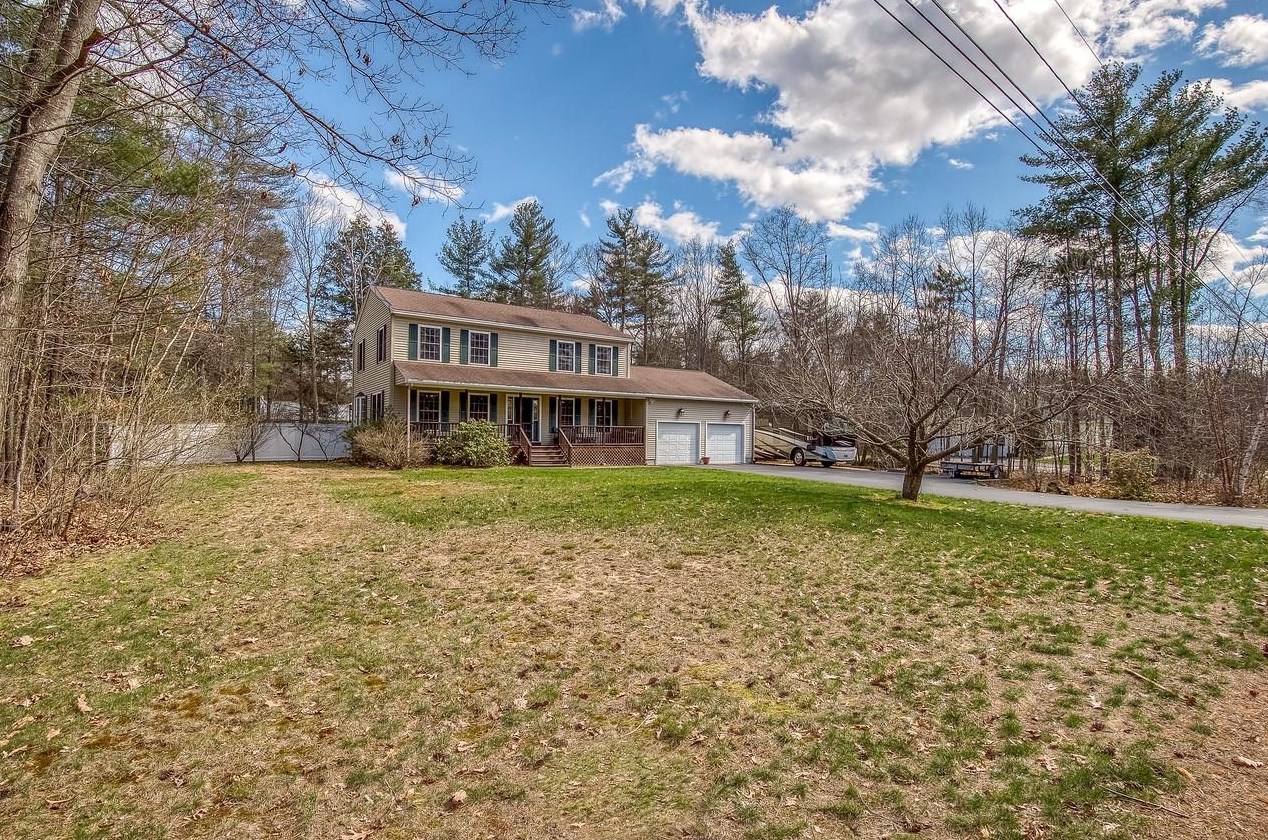 50 Meadow Ln, Rochester, NH 03867-5017