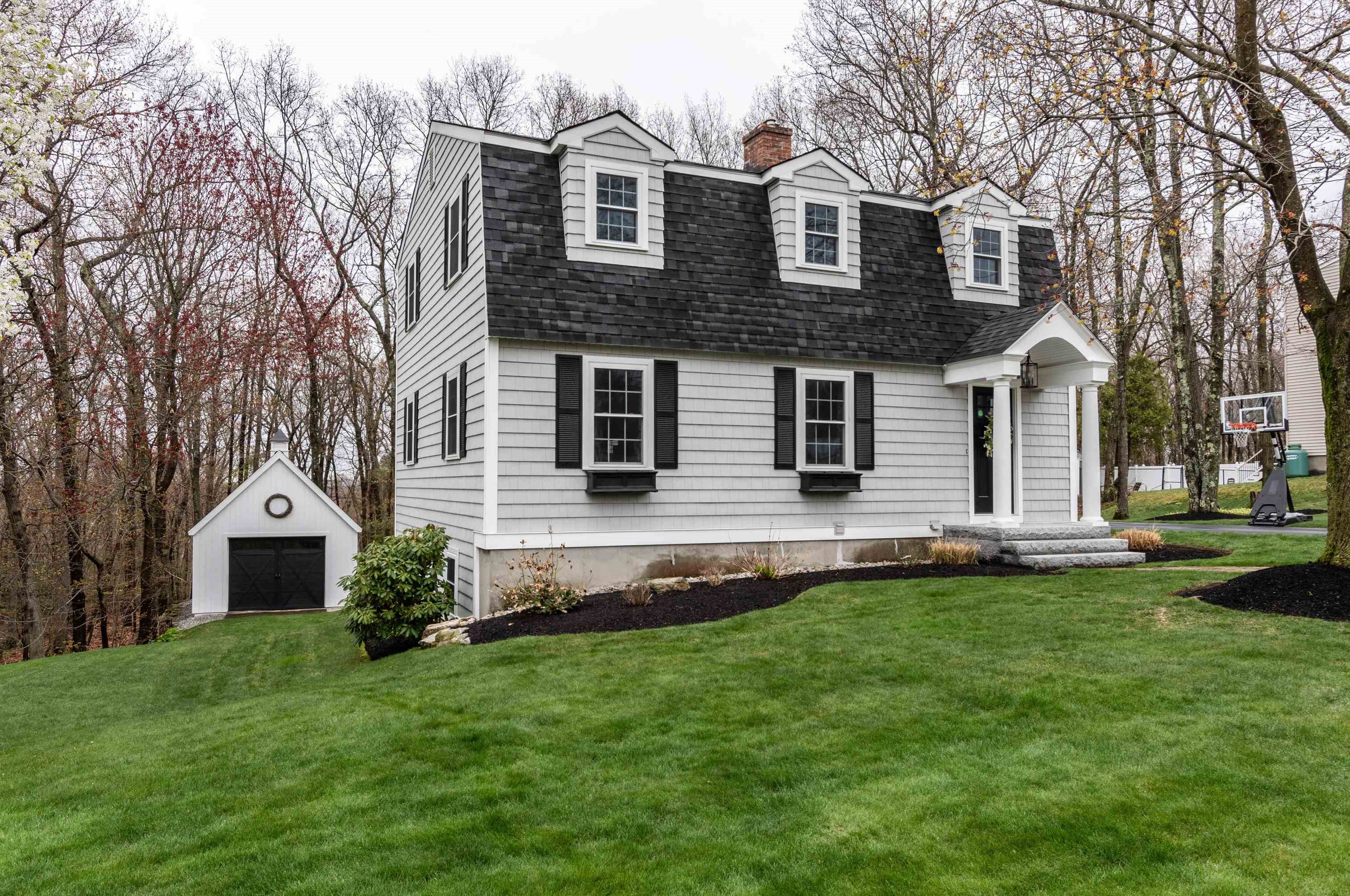 50 Lindstrom Ln, Manchester, NH 03104 exterior