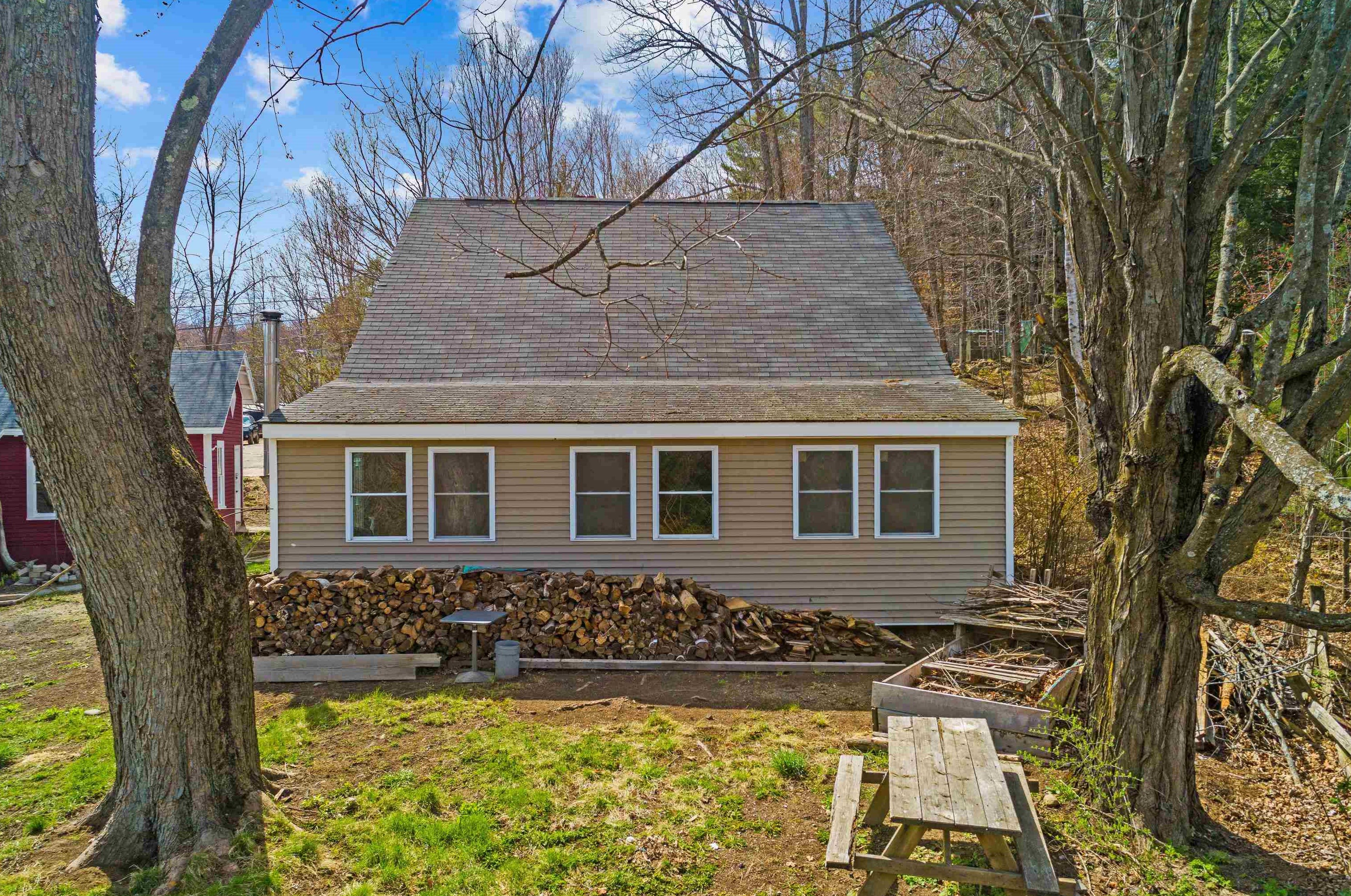 208 King Rd, Bridgewater, NH 03222