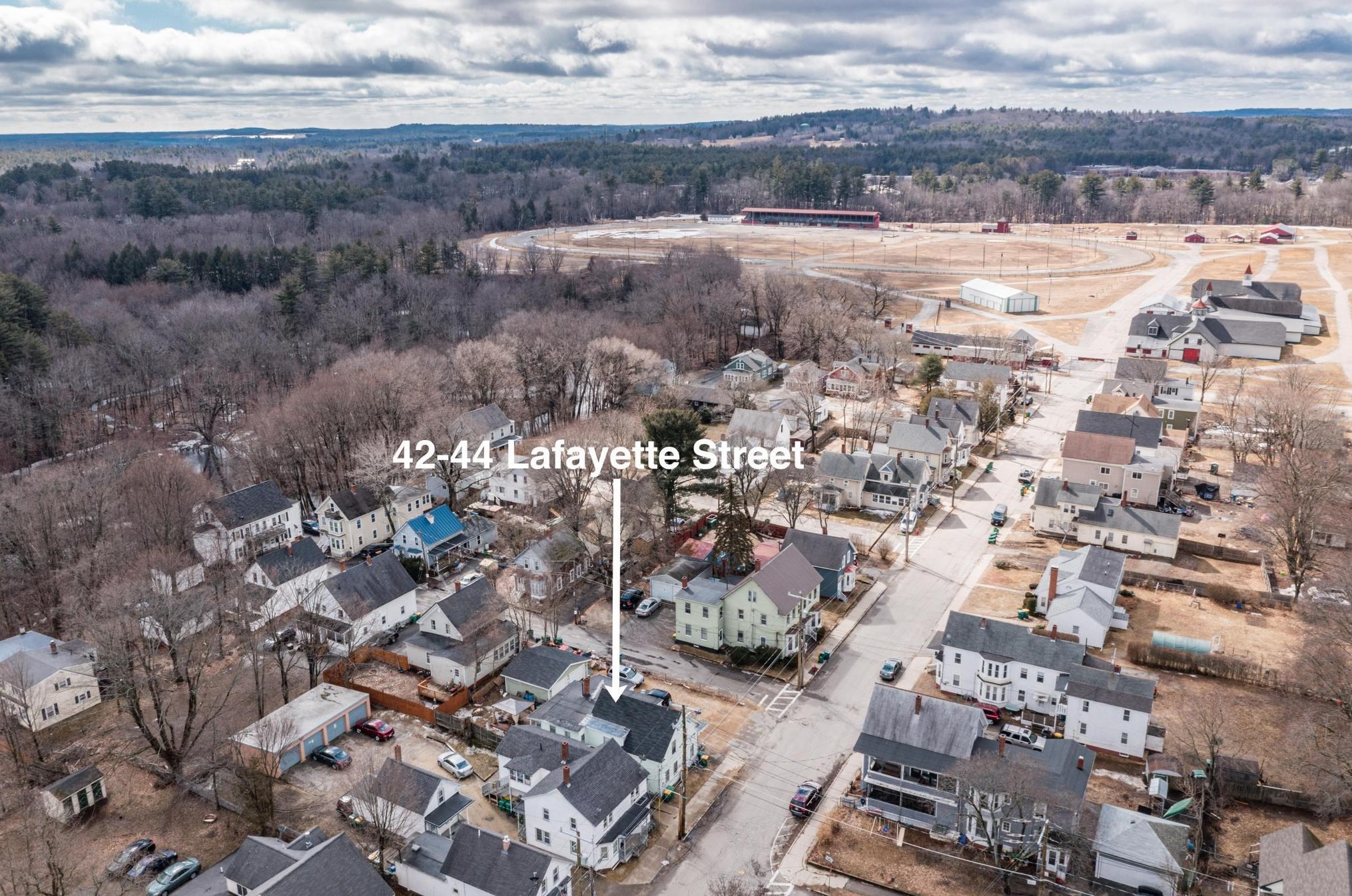 42 Lafayette St, Rochester NH  03867-2618 exterior