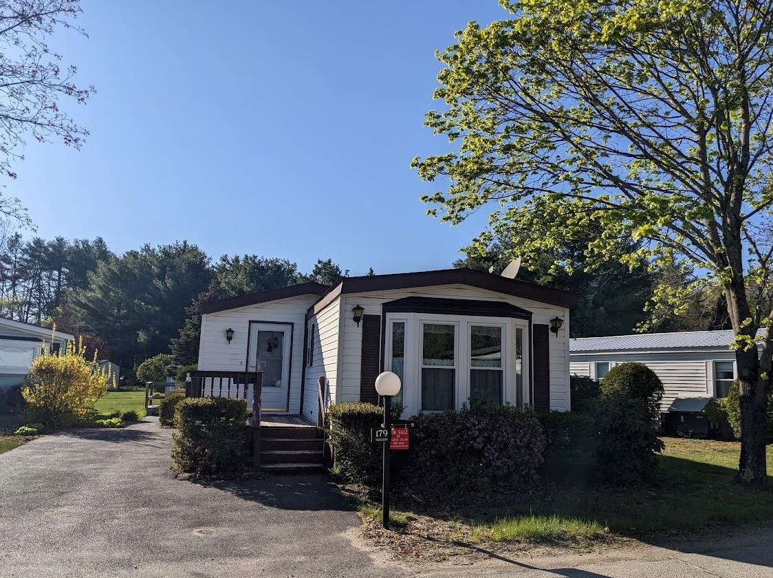 179 Donald Dr, Goffstown, NH 03045