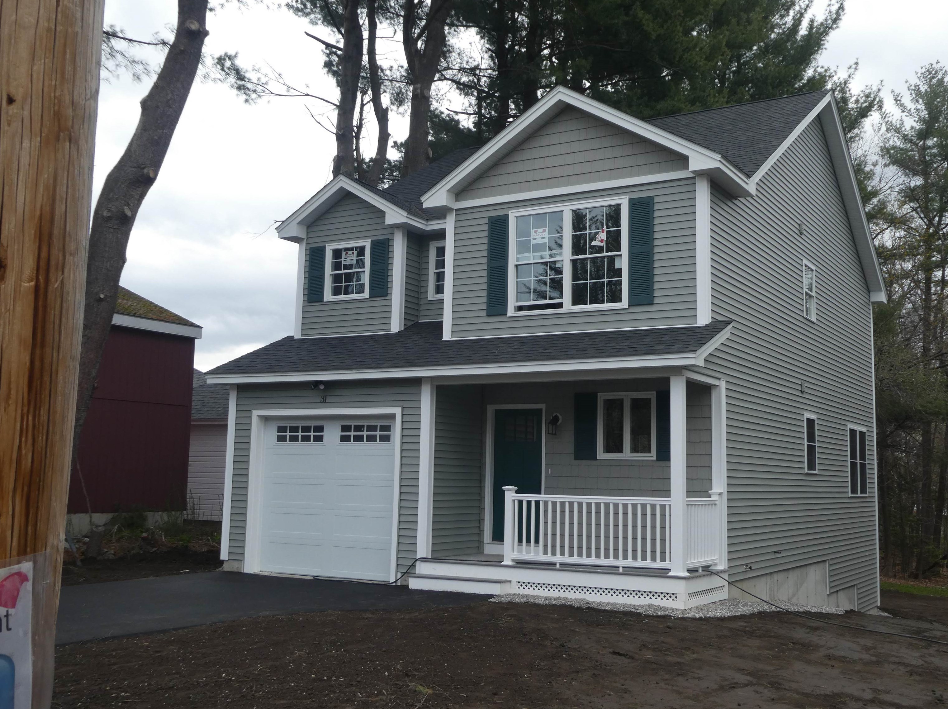 31 Clement St, Manchester, NH 03102-4632
