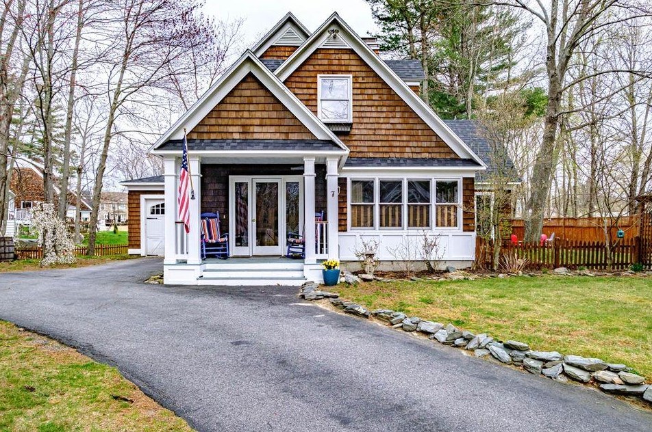 7 Cottage Park Rd, Portland, ME 04103-3743