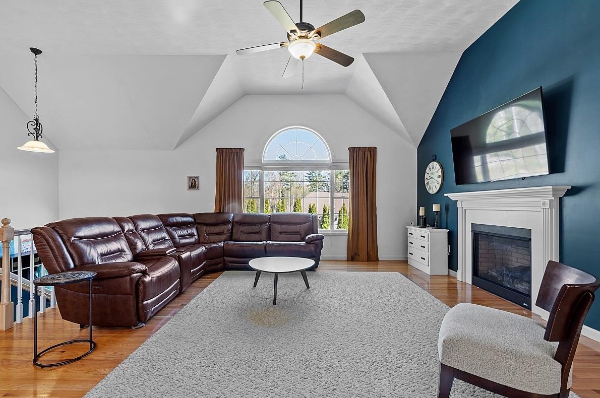 16 Johnson Rd, Windham NH  03087-2122 exterior