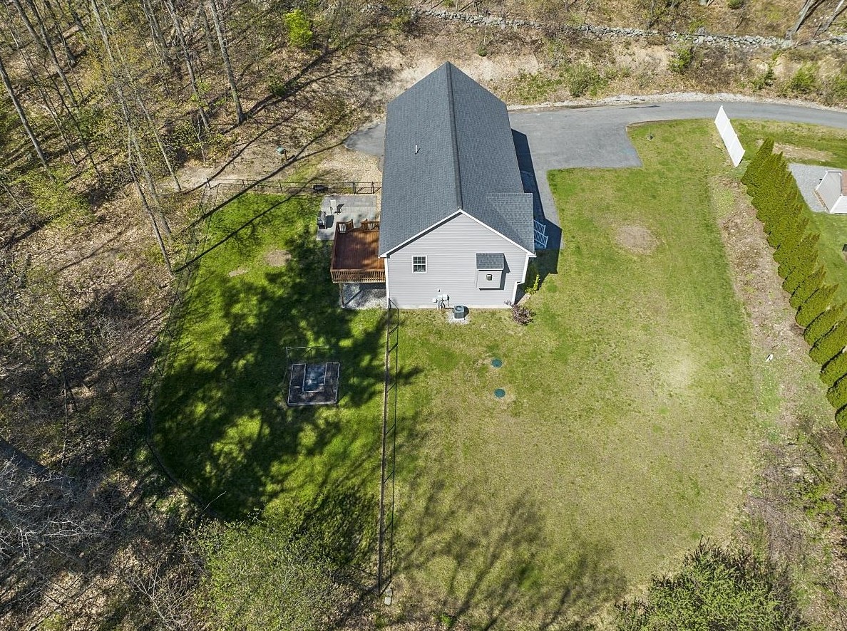 16 Johnson Rd, Windham NH  03087-2129 exterior