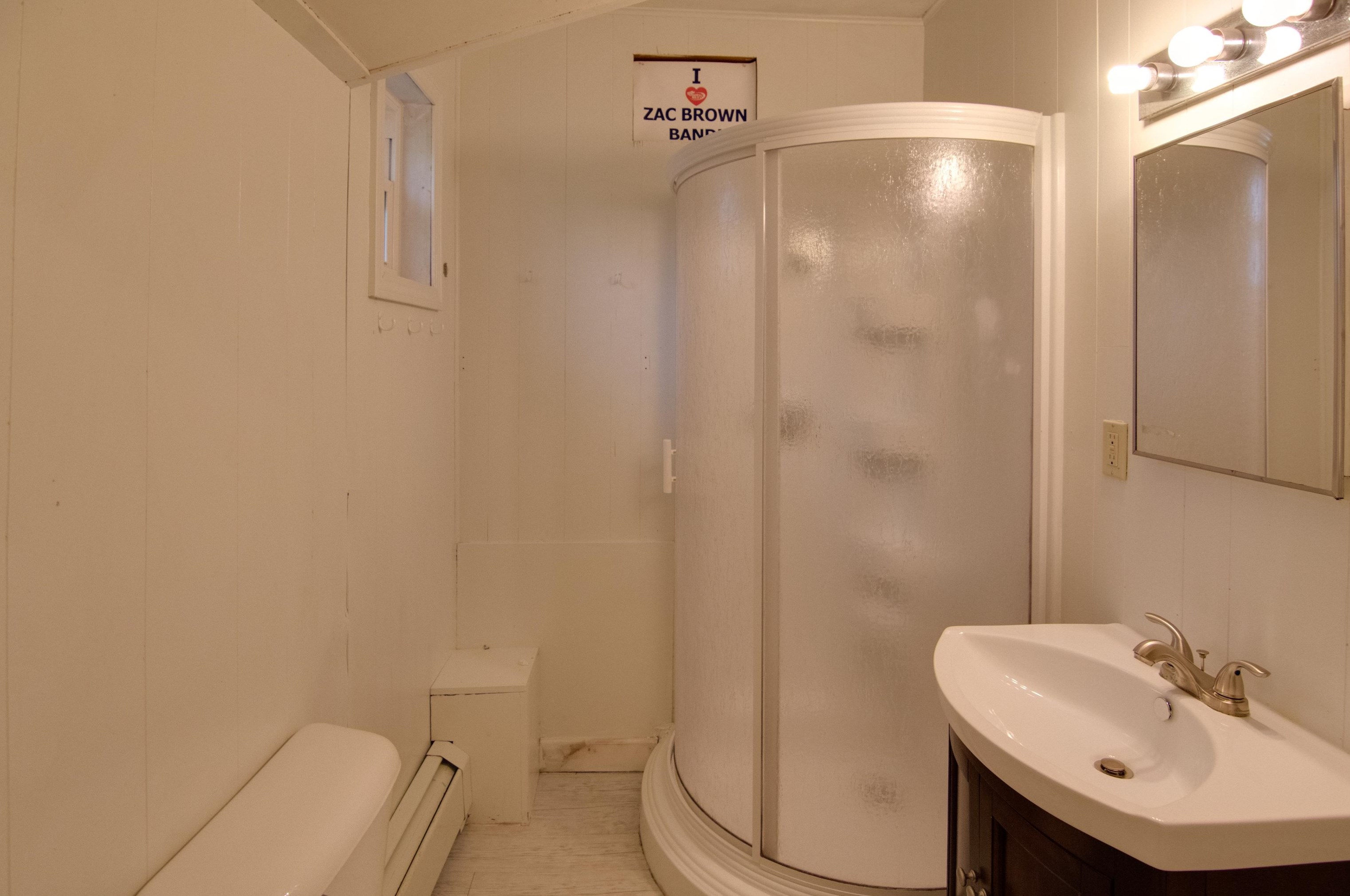 8 Winter St, Bridgewater NH 03264-1422 exterior