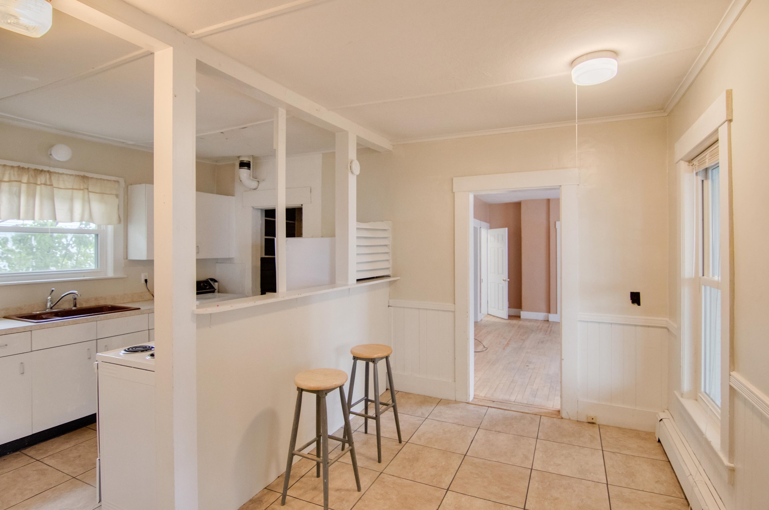 8 Winter St, Bridgewater NH 03264-1422 exterior