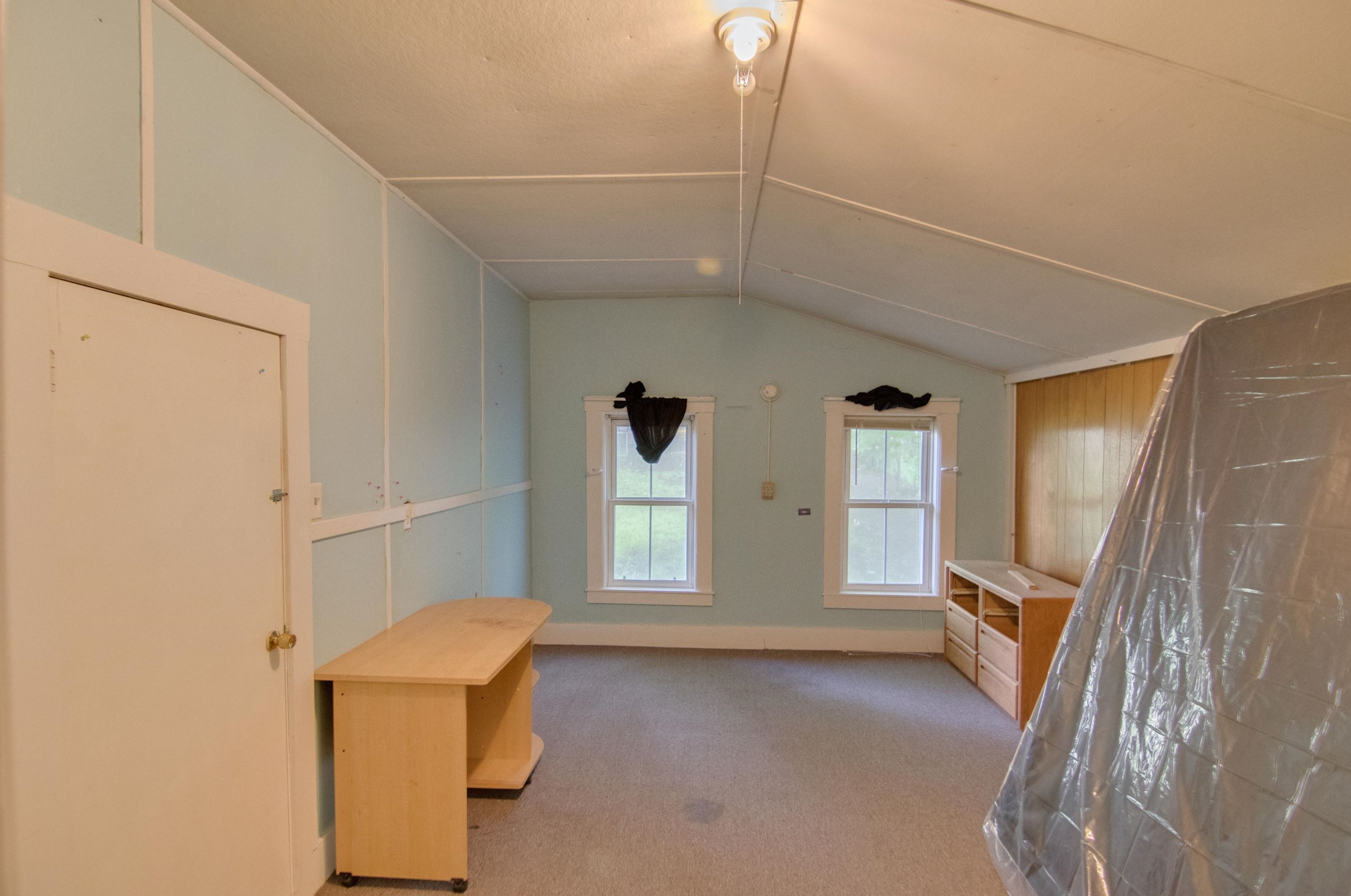 8 Winter St, Bridgewater NH 03264-1422 exterior