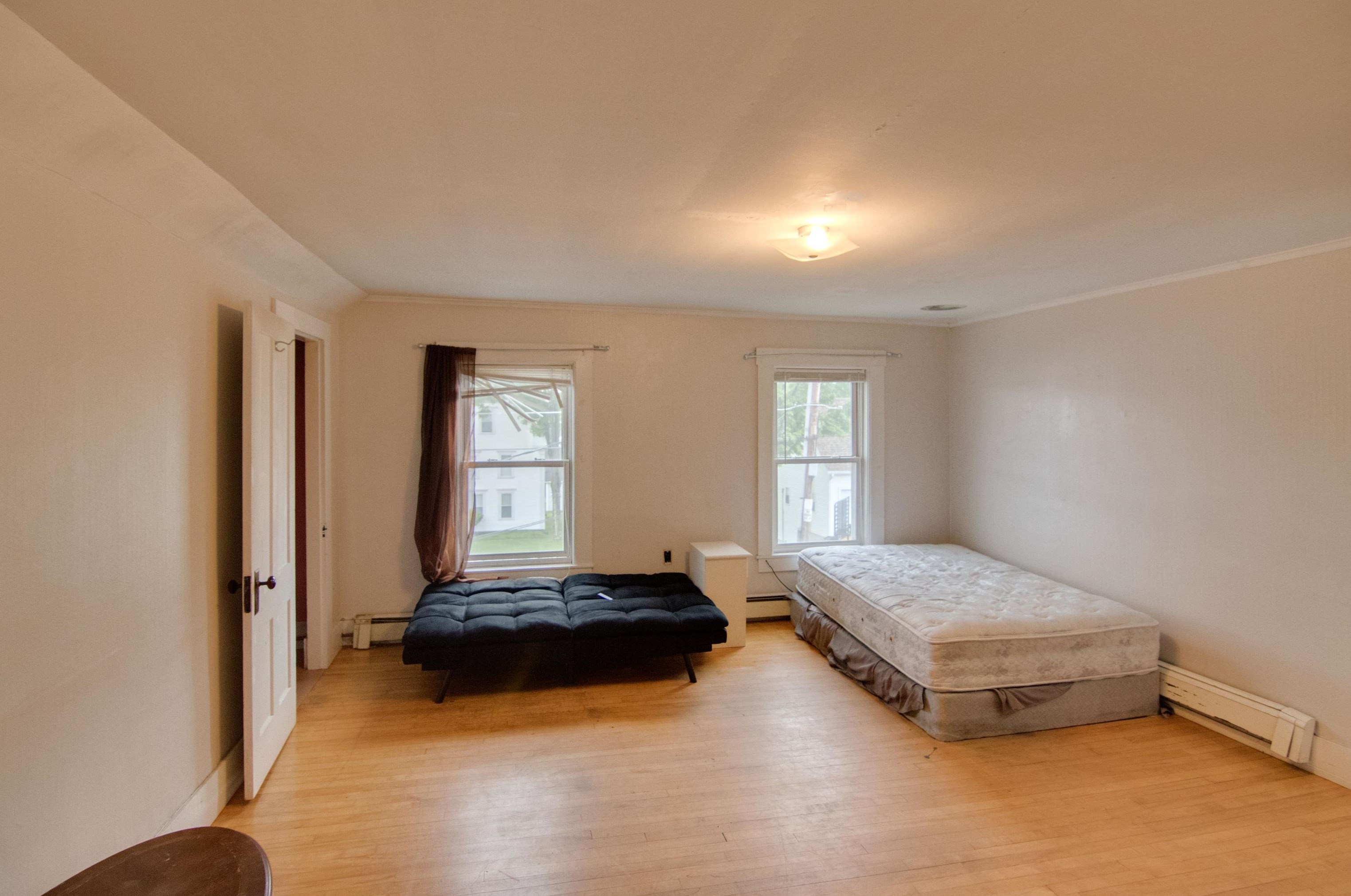 8 Winter St, Bridgewater NH 03264-1422 exterior