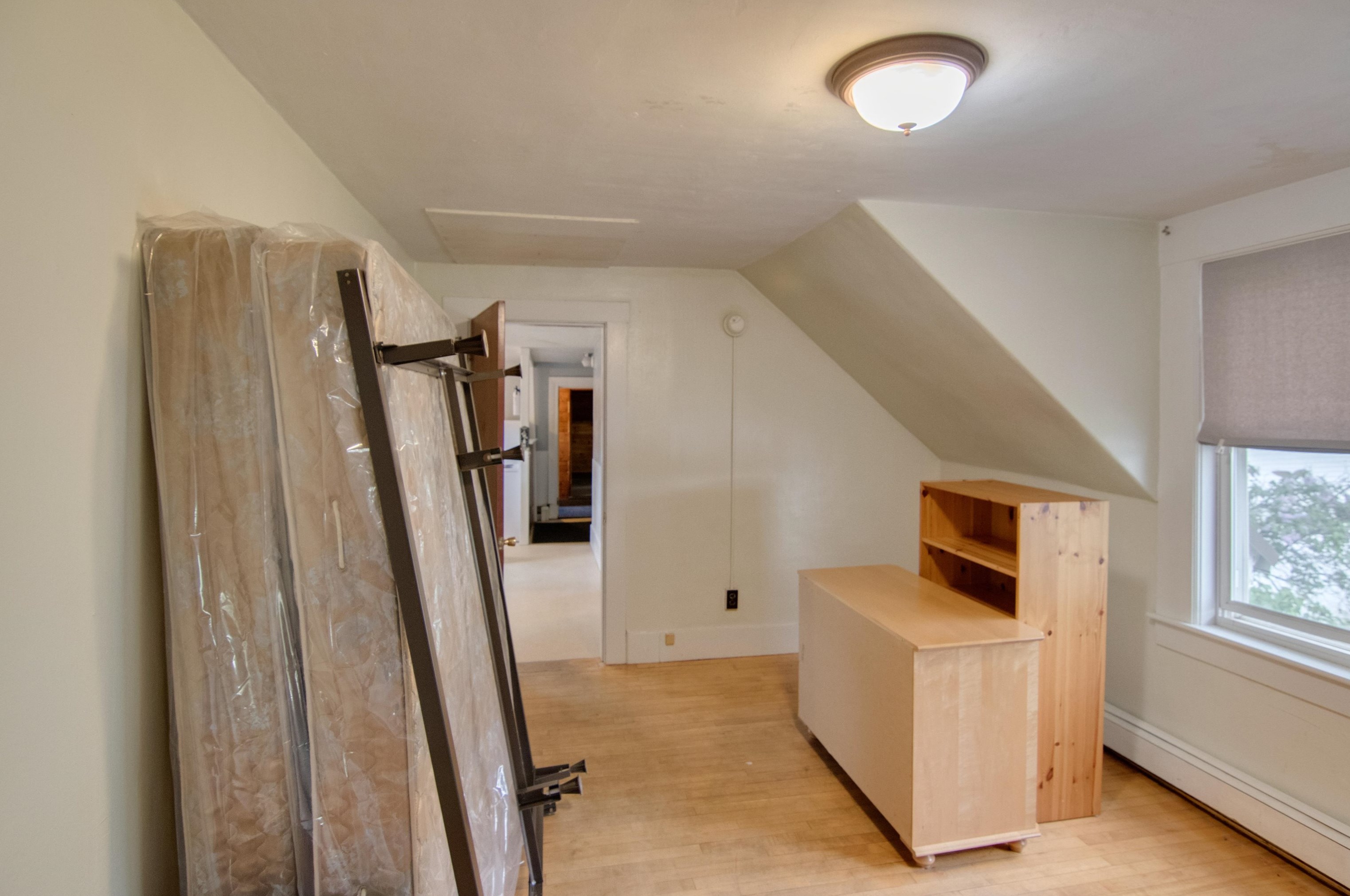 8 Winter St, Bridgewater NH 03264-1422 exterior