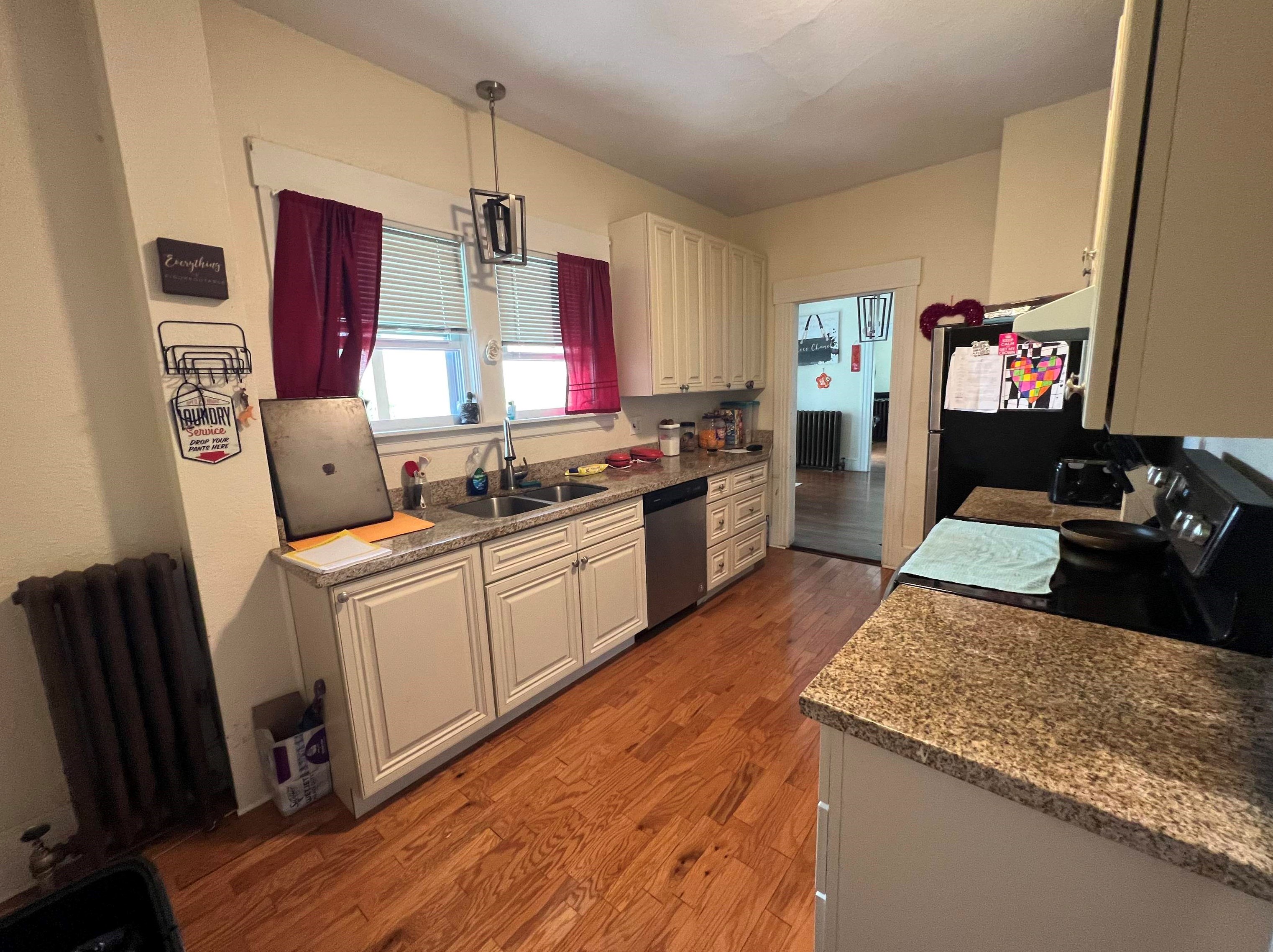 597 Beech St, Manchester NH  03104-4814 exterior