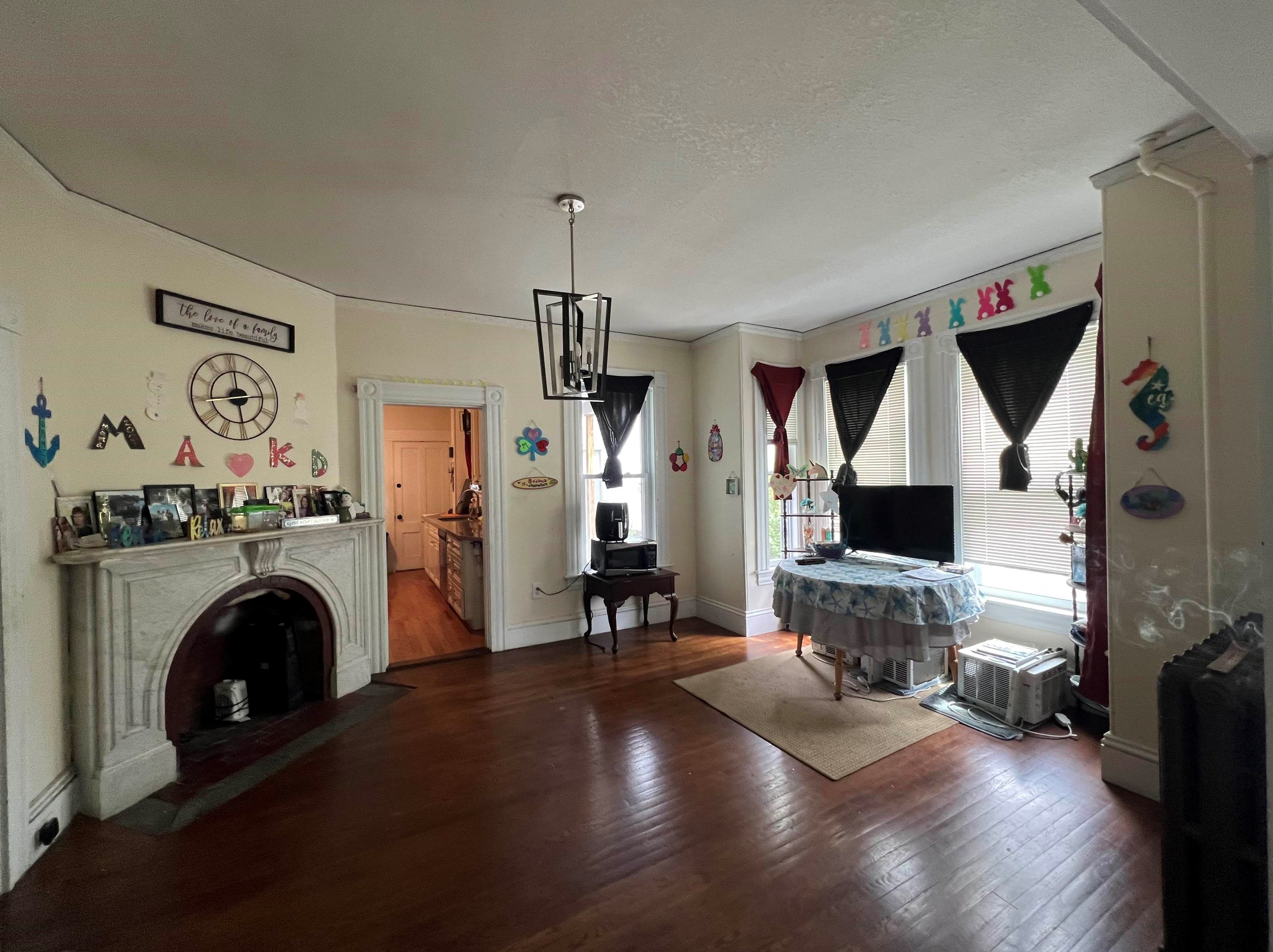 597 Beech St, Manchester NH  03104-4814 exterior