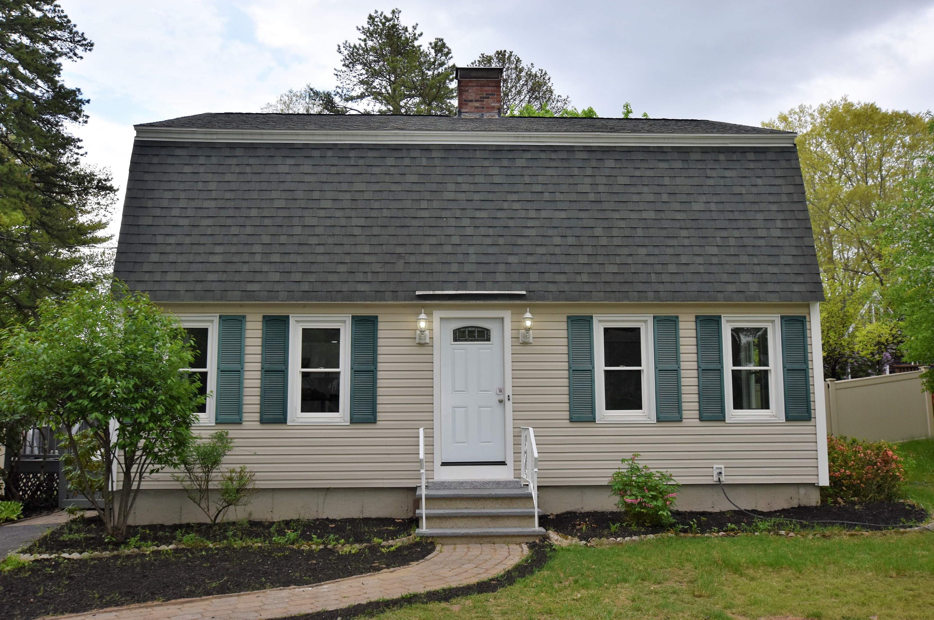 157 Exeter St, Newmarket, NH 03857