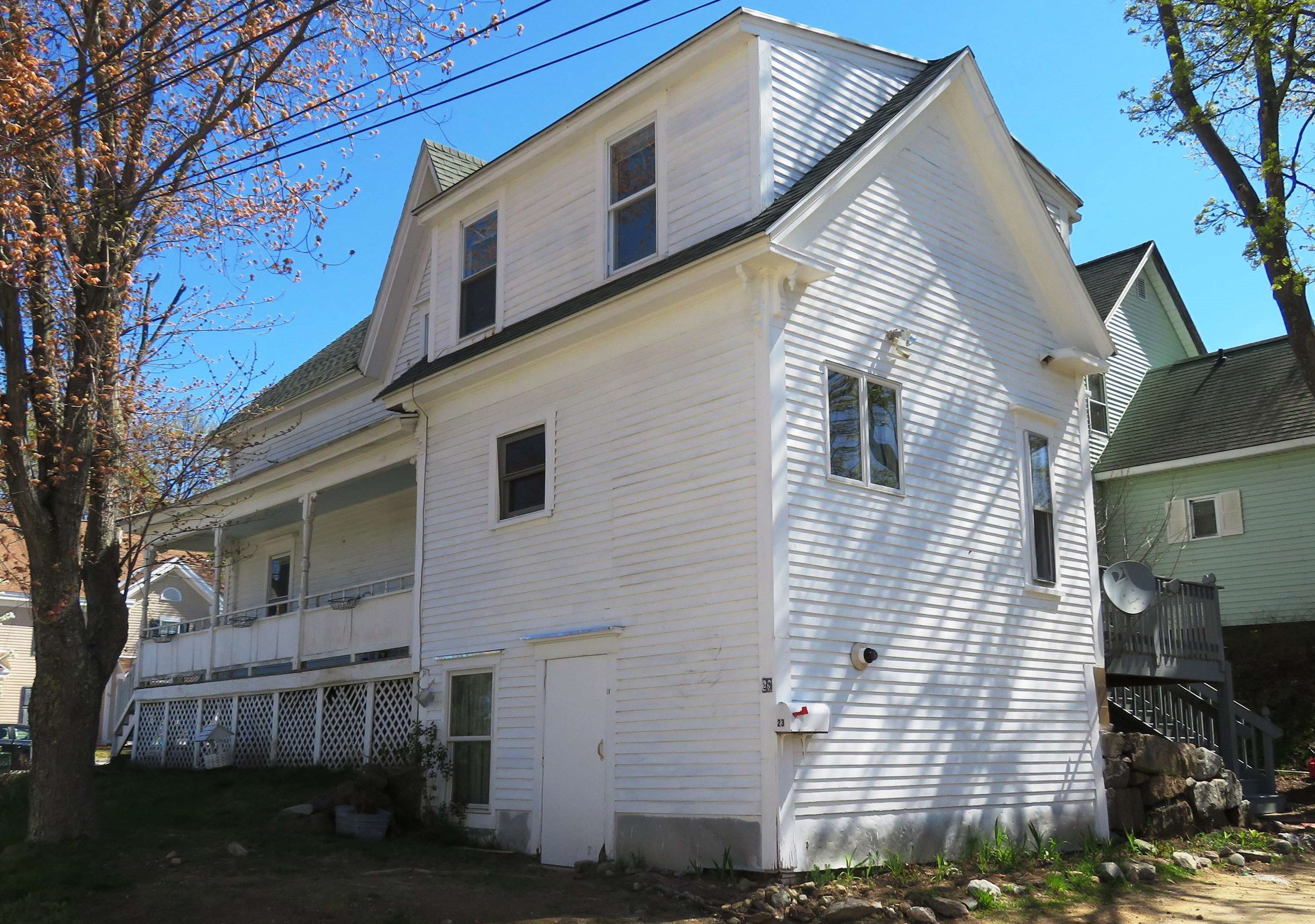 23 Locust St, Laconia, NH 03246