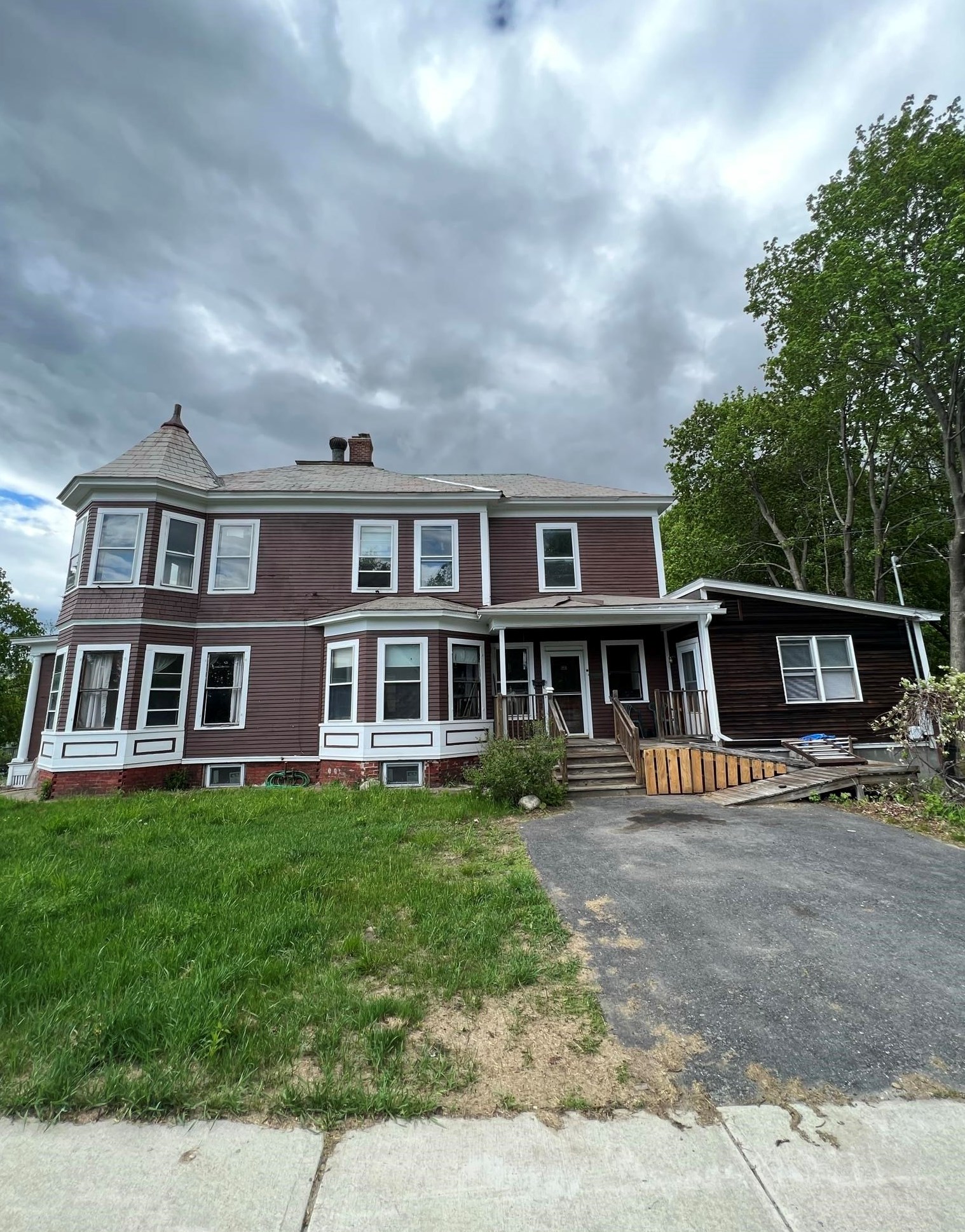 34 High St, Unity, NH 03743