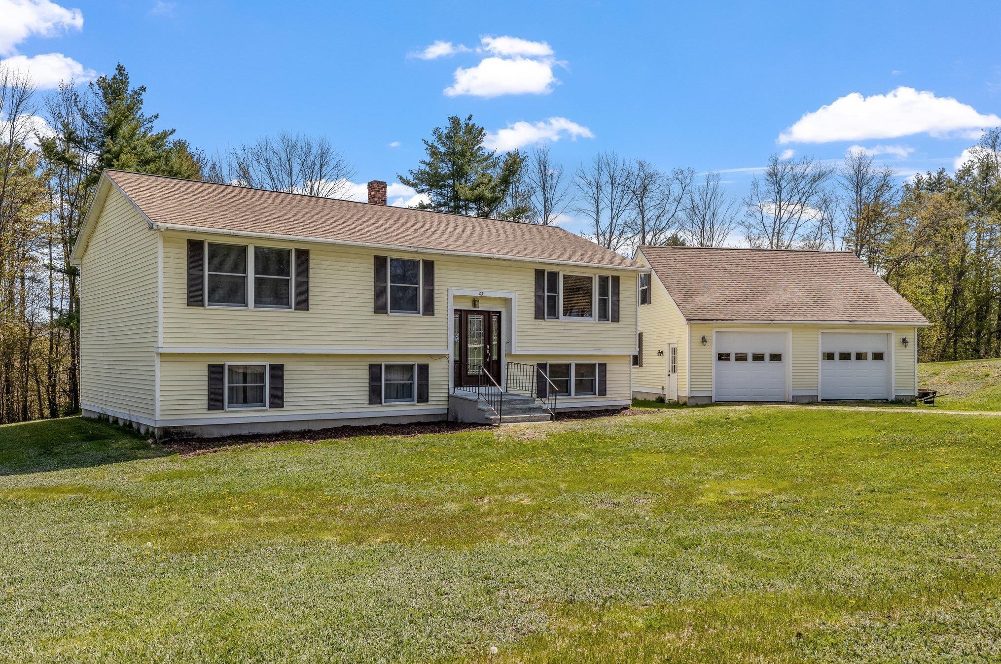 23 Molly Ln, Pittsfield, NH 03263-3007