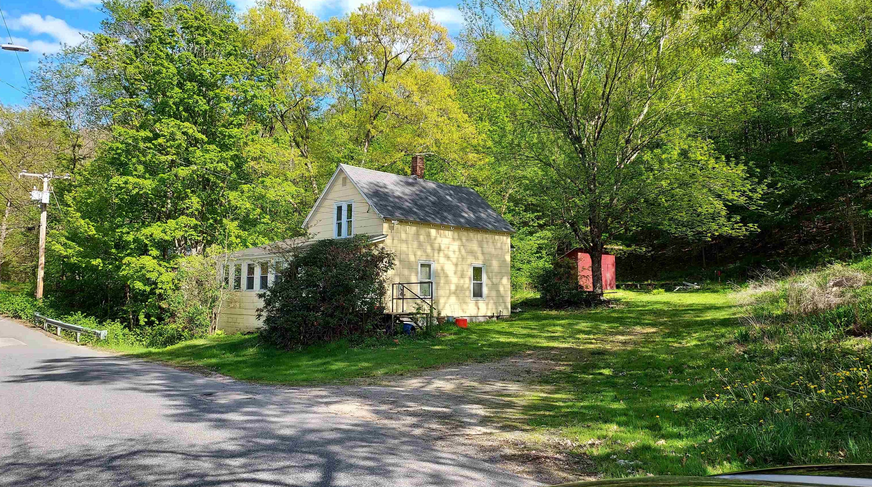 32 Glen St, Hinsdale, NH 03451