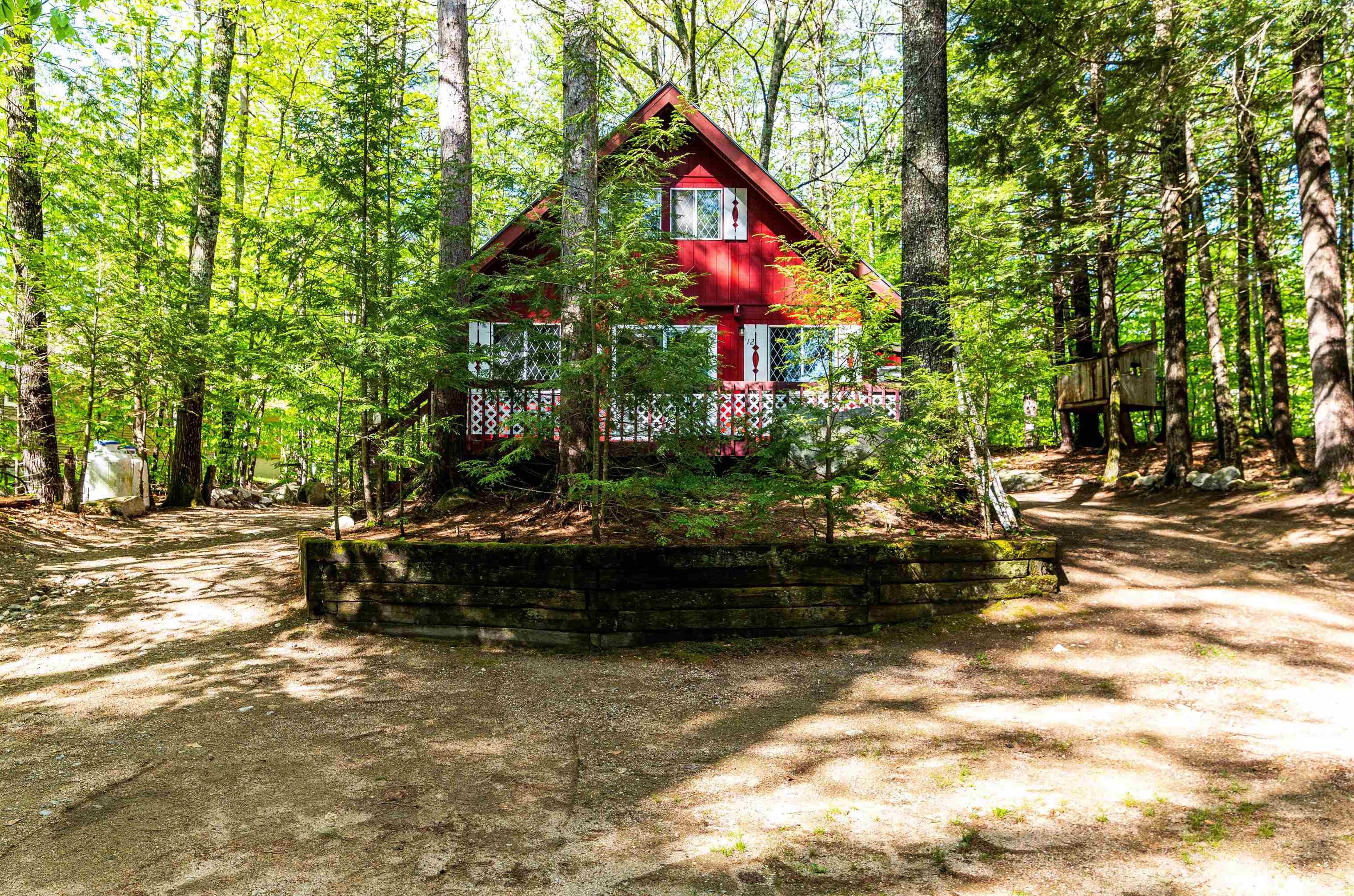 12 Interlaken Cir, Madison, NH 03849